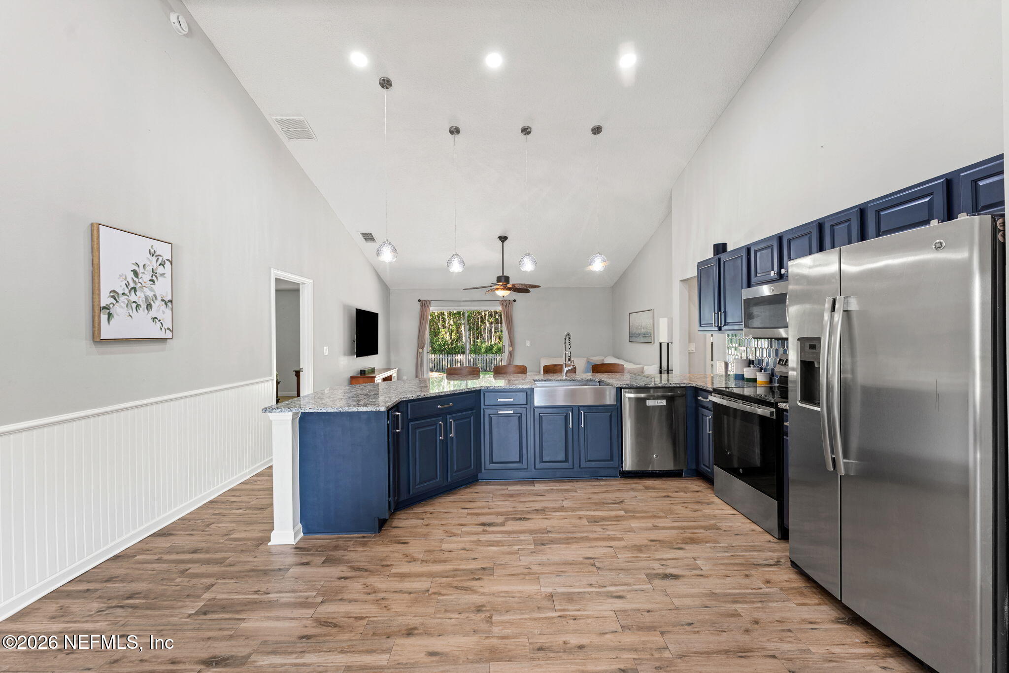 2500 CEDAR TRACE Drive W