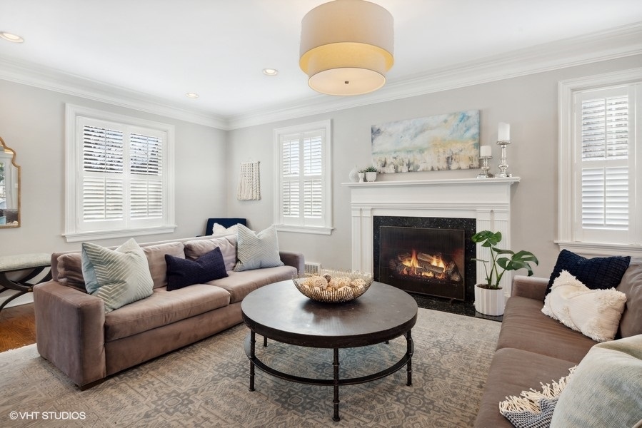 1117 Rossell Avenue