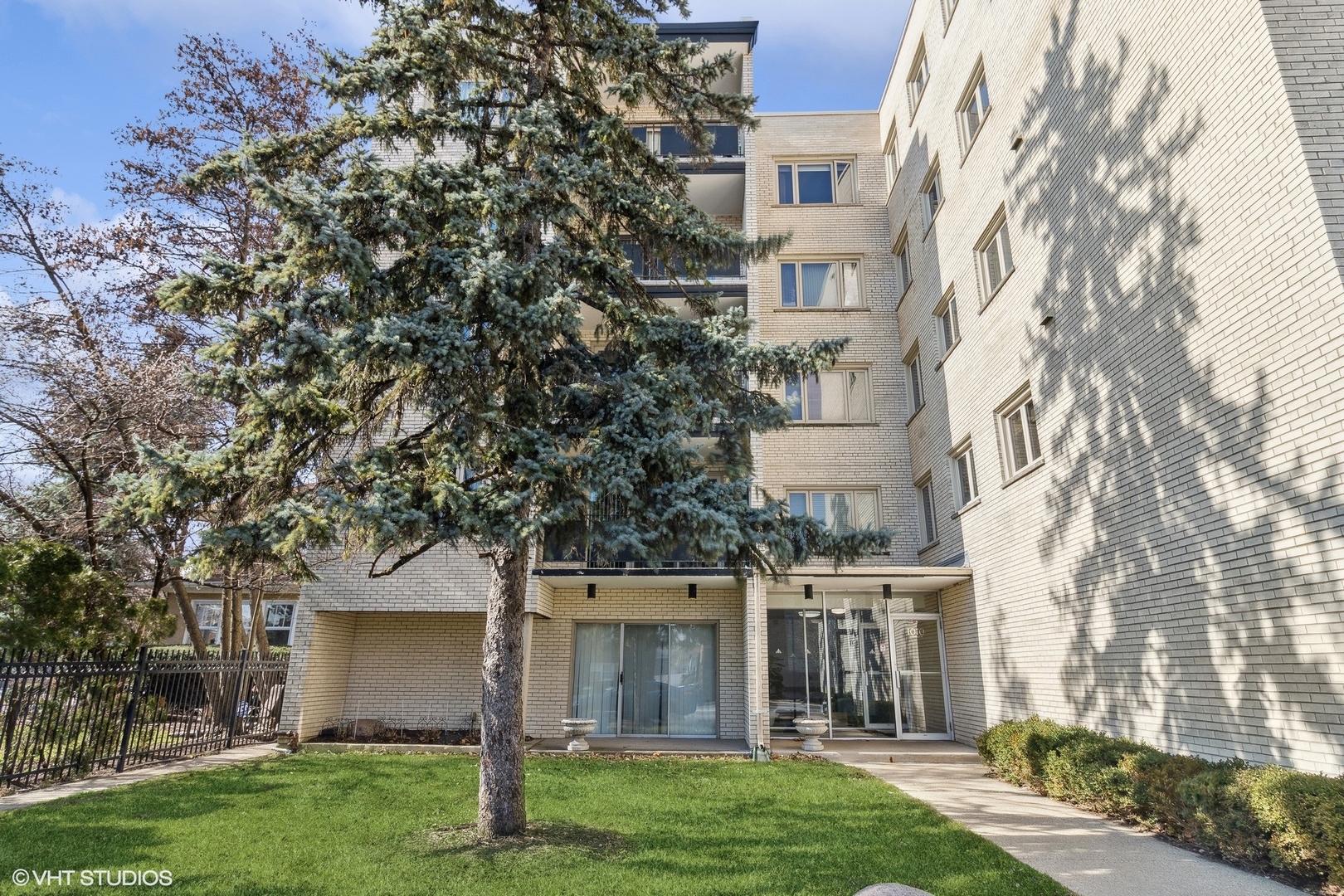 1010 N Harlem Avenue Unit: 504