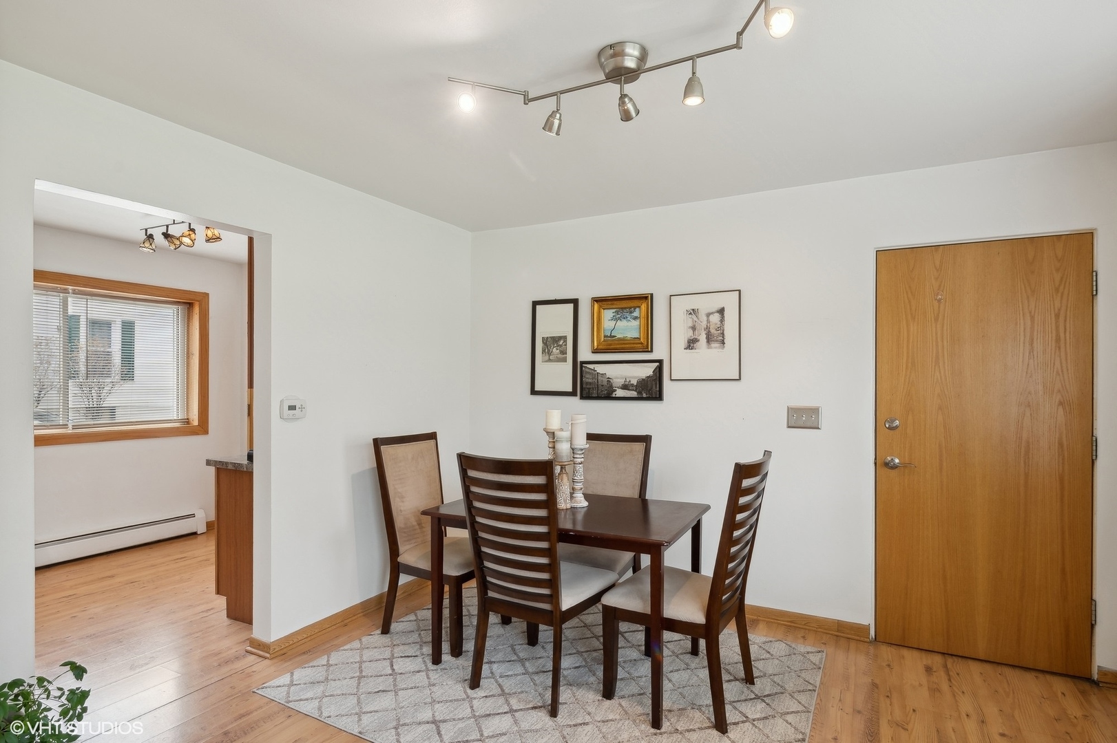 1127 W ERIE Unit 1C Street Unit: 1C