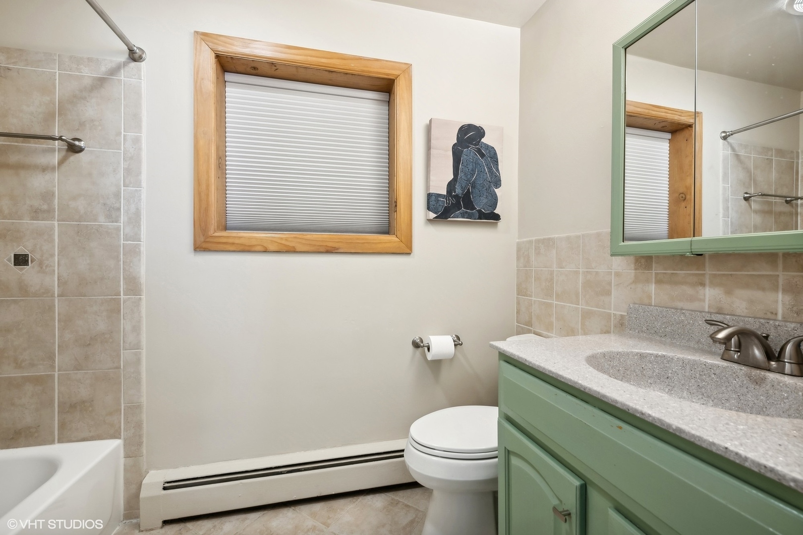 1127 W ERIE Unit 1C Street Unit: 1C