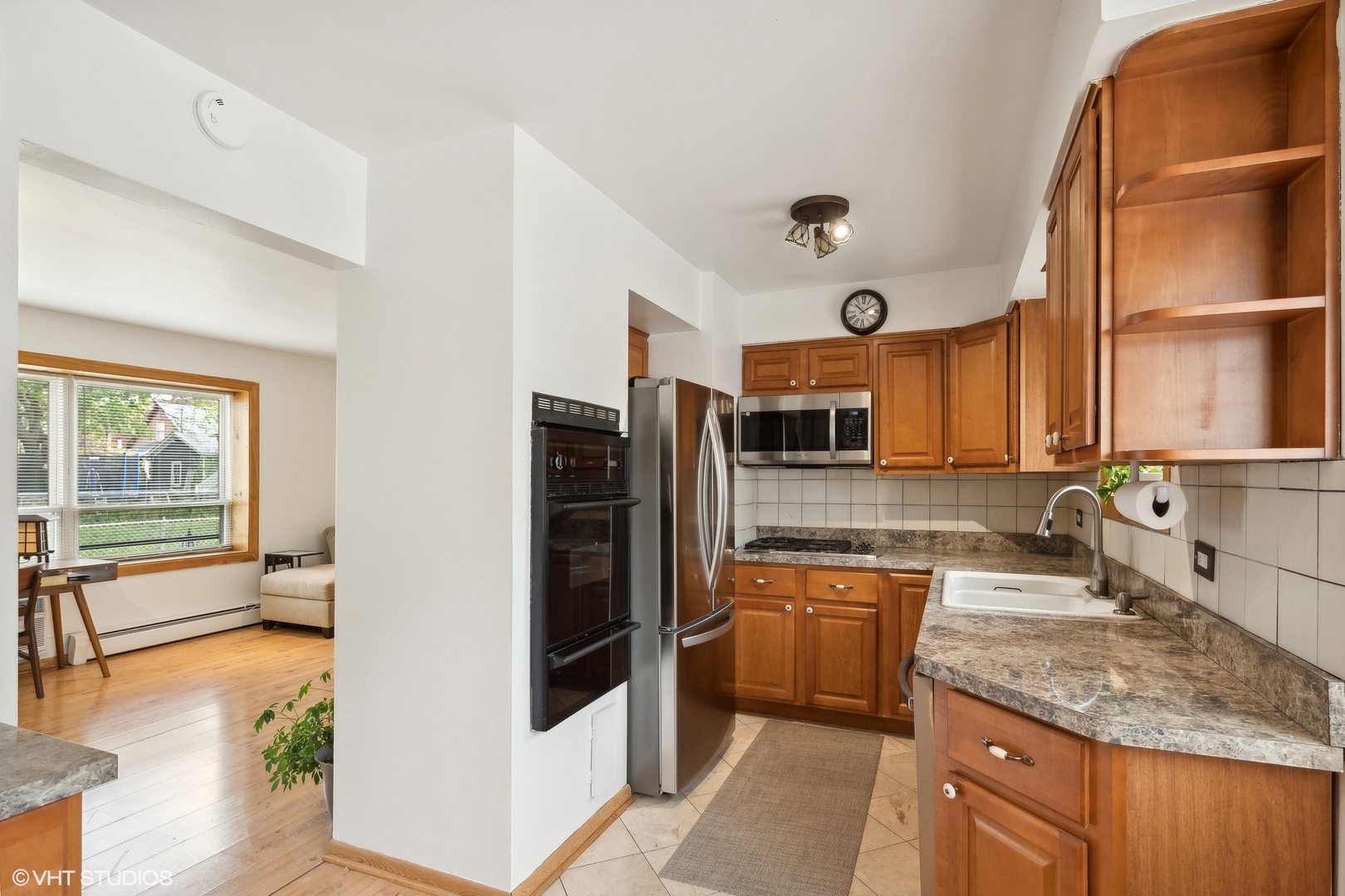 1127 W ERIE Unit 1C Street Unit: 1C