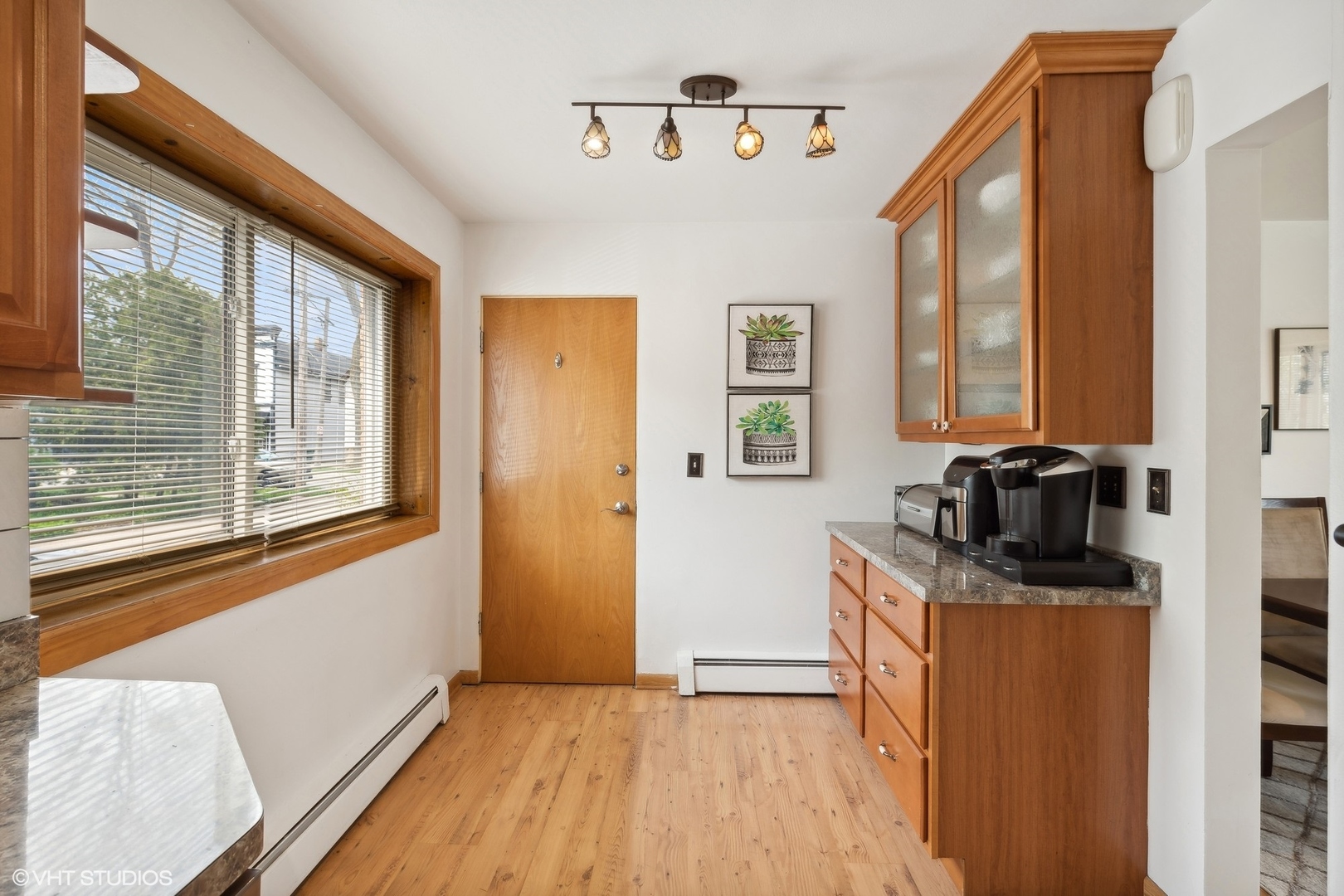 1127 W ERIE Unit 1C Street Unit: 1C