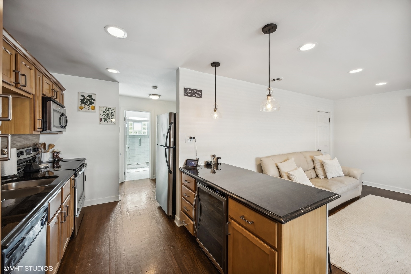405 Lathrop Avenue Unit: 1C