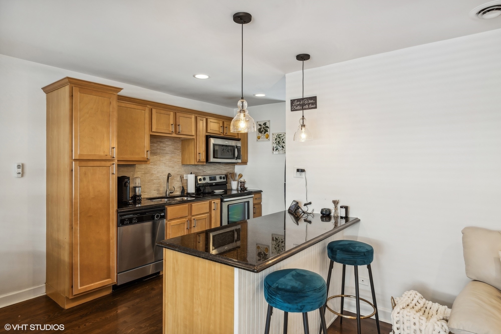 405 Lathrop Avenue Unit: 1C