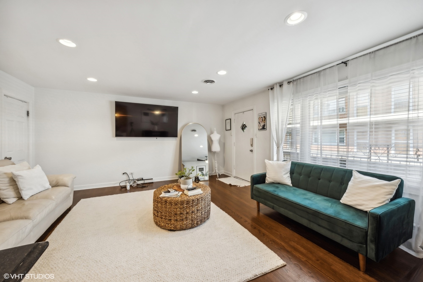 405 Lathrop Avenue Unit: 1C