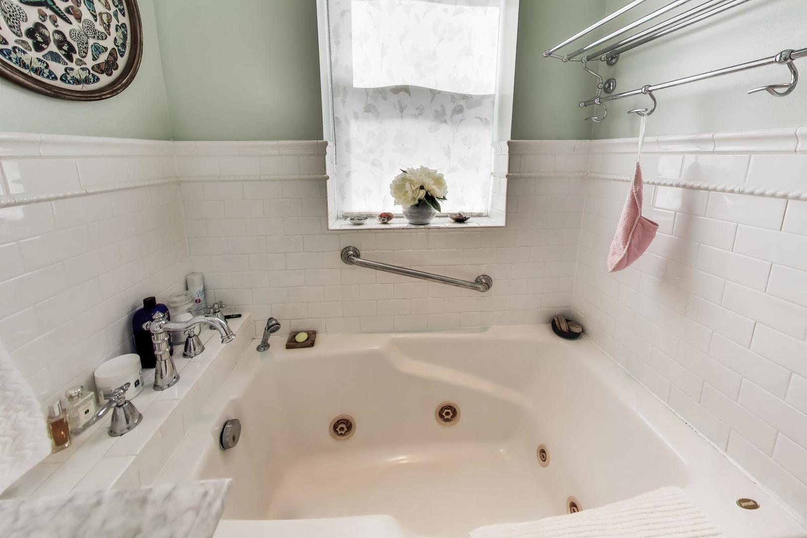 114 South Boulevard Unit: 2