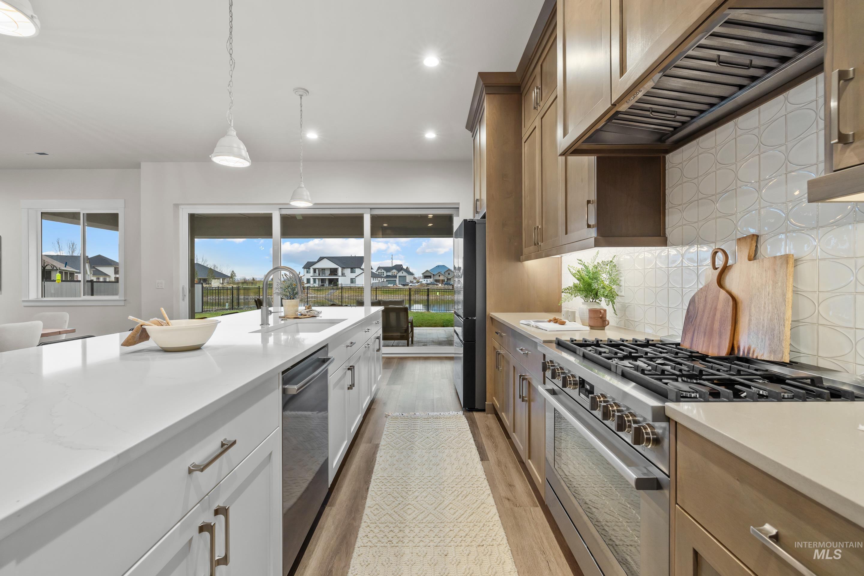 279 S Eagles Roost Way