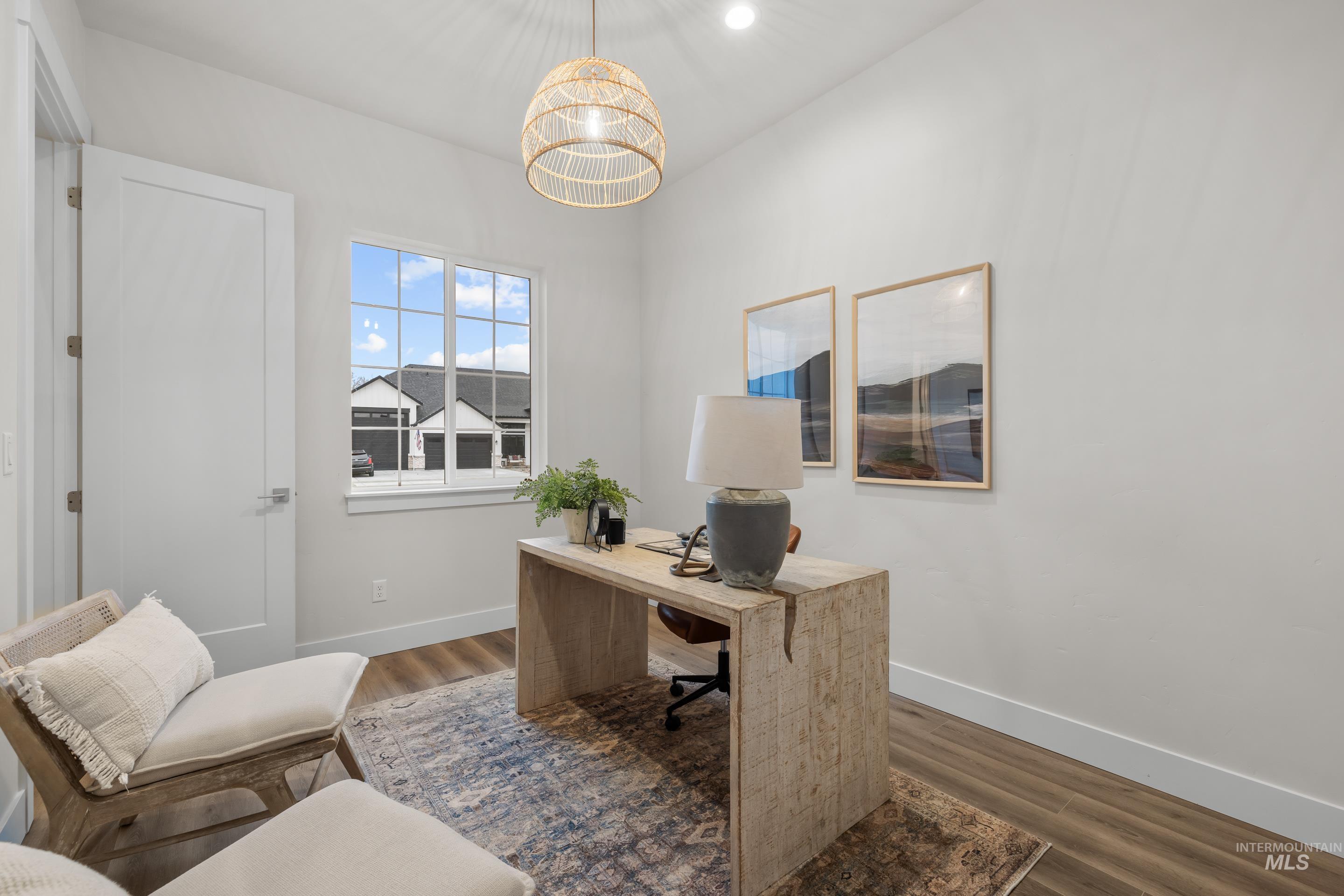 279 S Eagles Roost Way