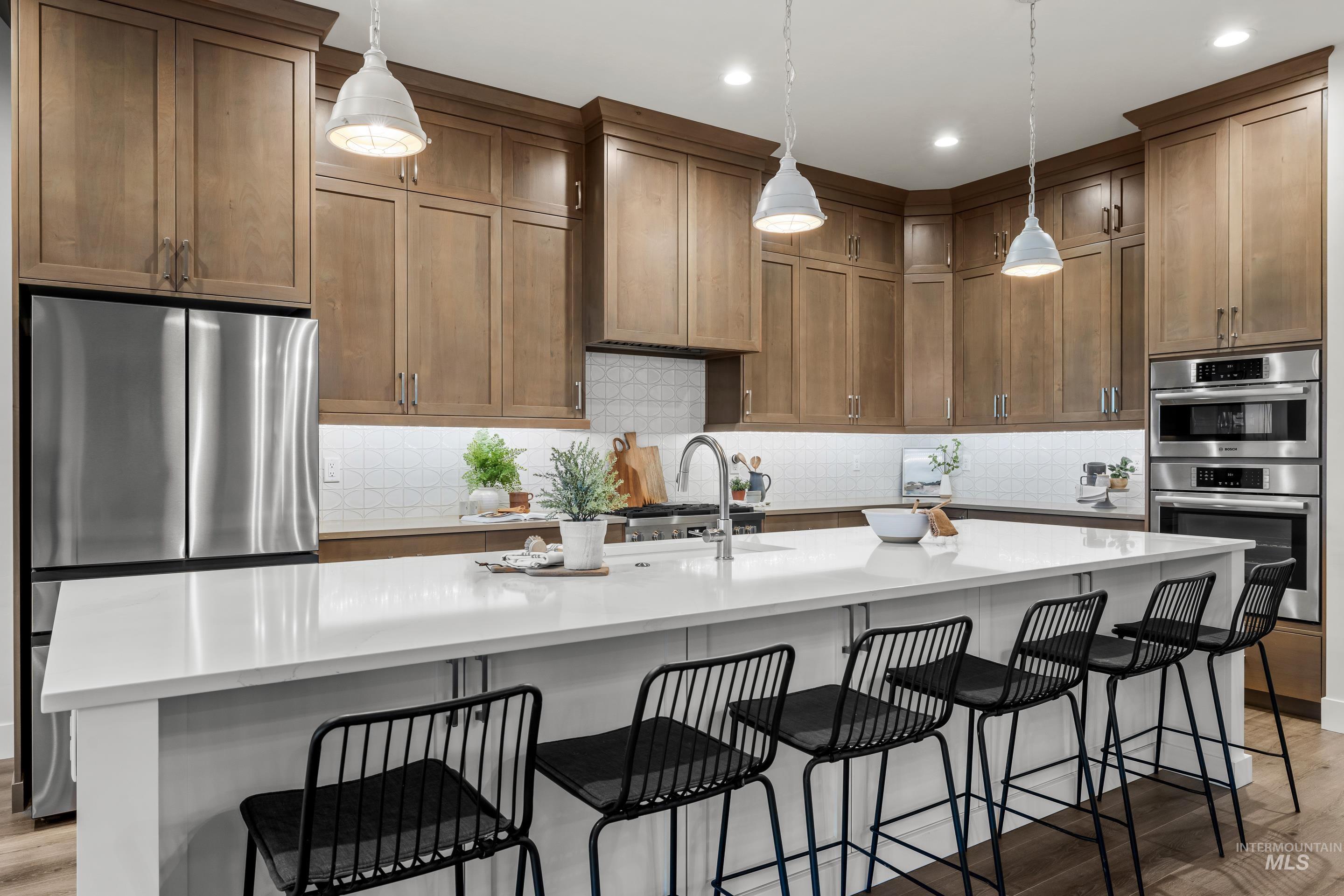 279 S Eagles Roost Way