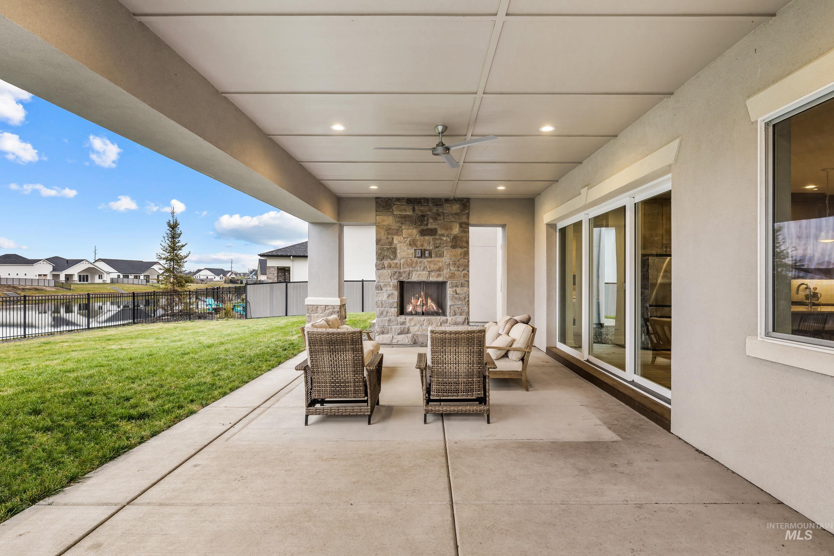 279 S Eagles Roost Way
