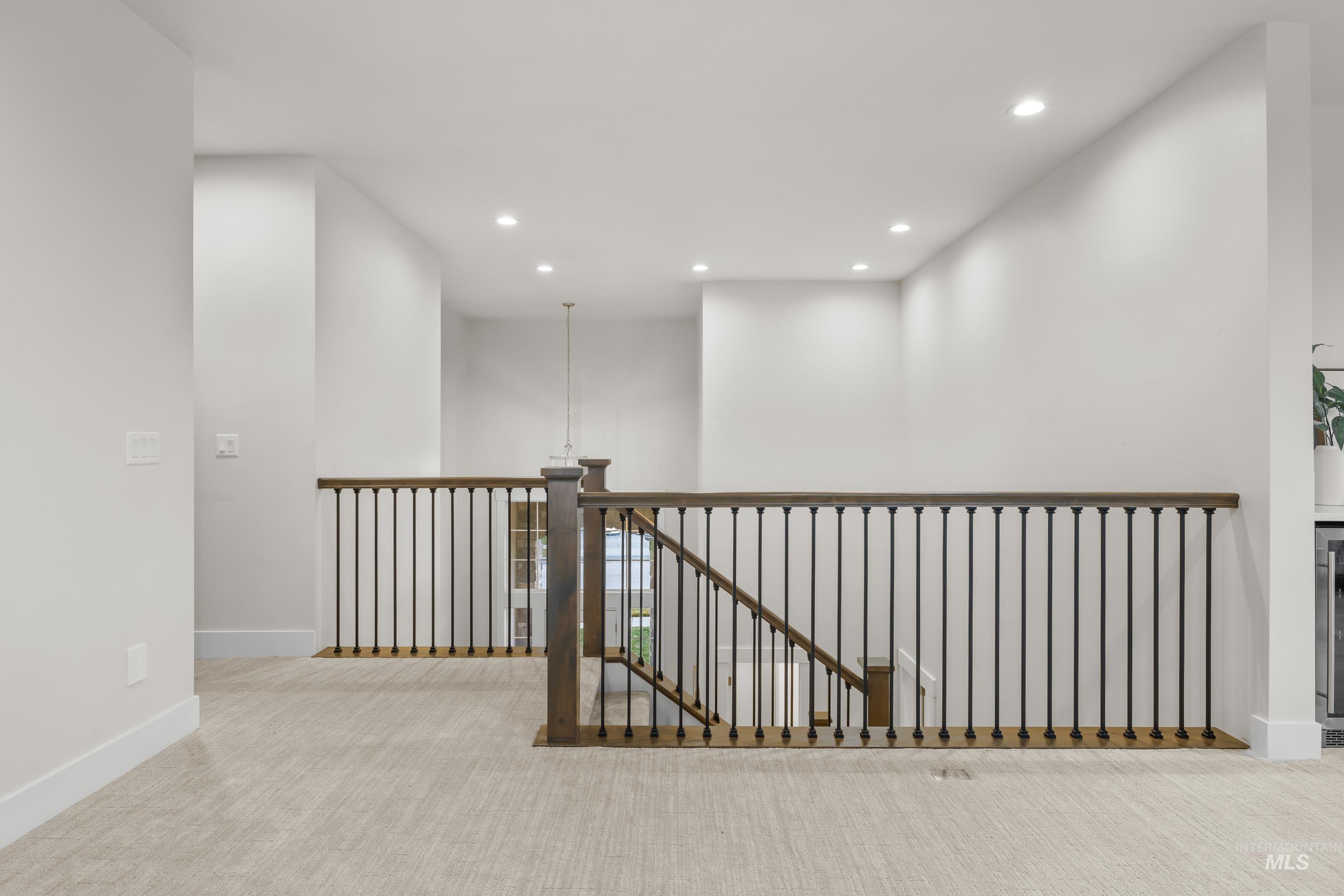 279 S Eagles Roost Way