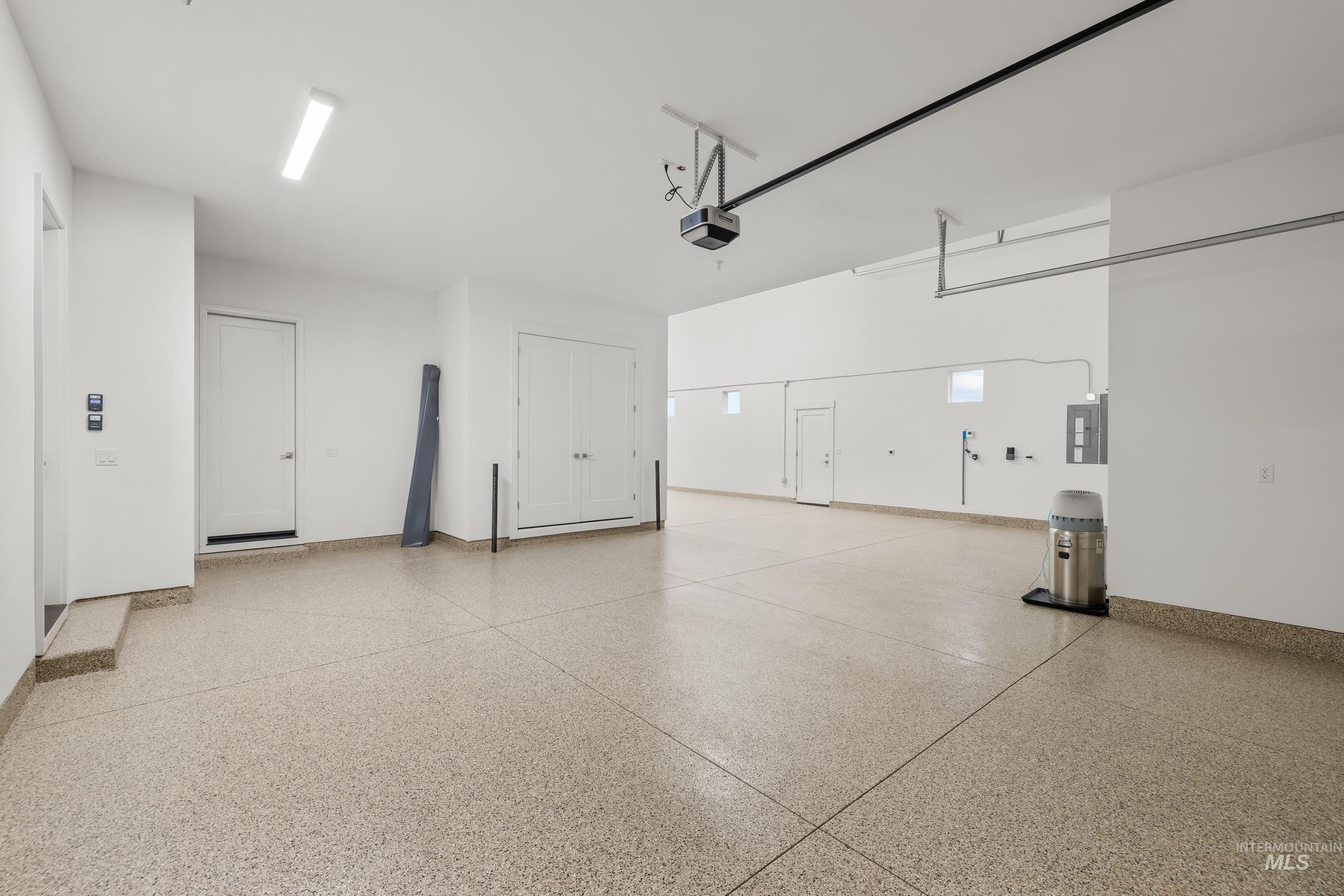 279 S Eagles Roost Way