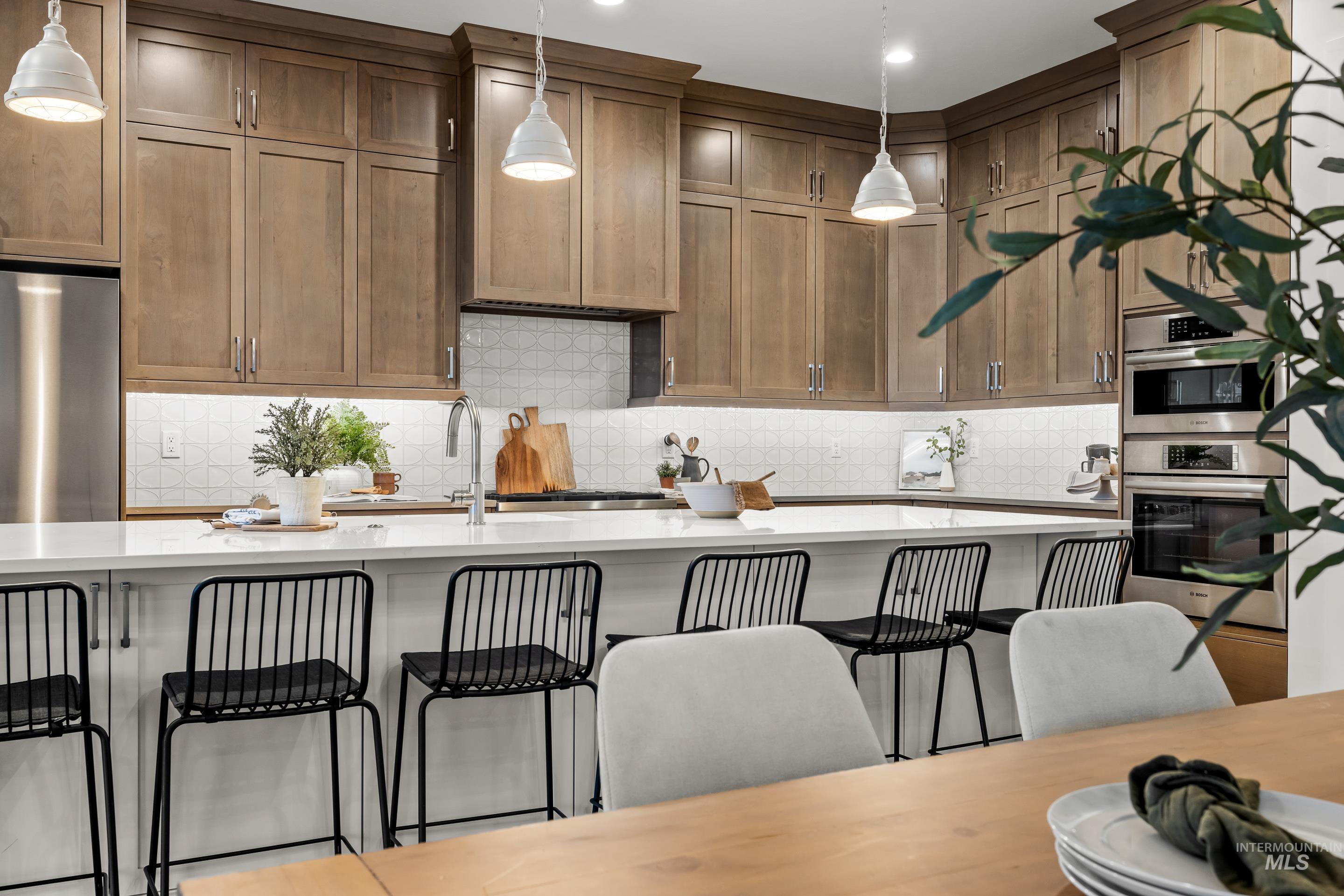 279 S Eagles Roost Way
