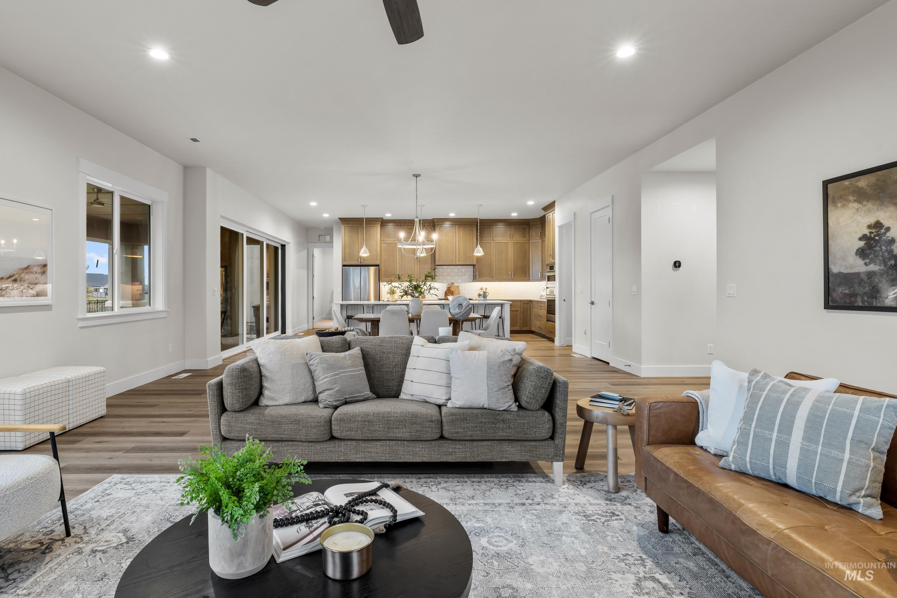 279 S Eagles Roost Way