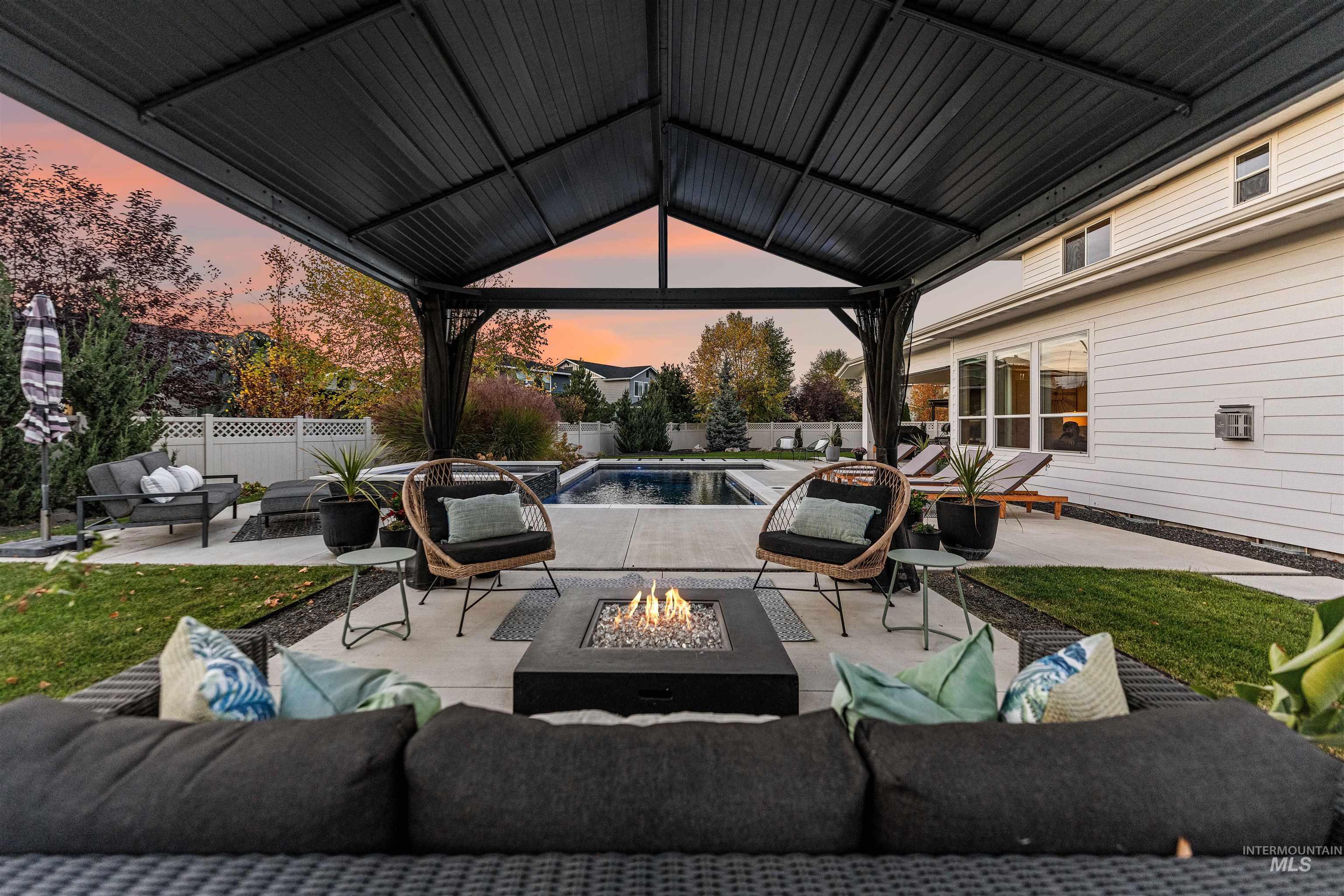 3033 W Teano Ct