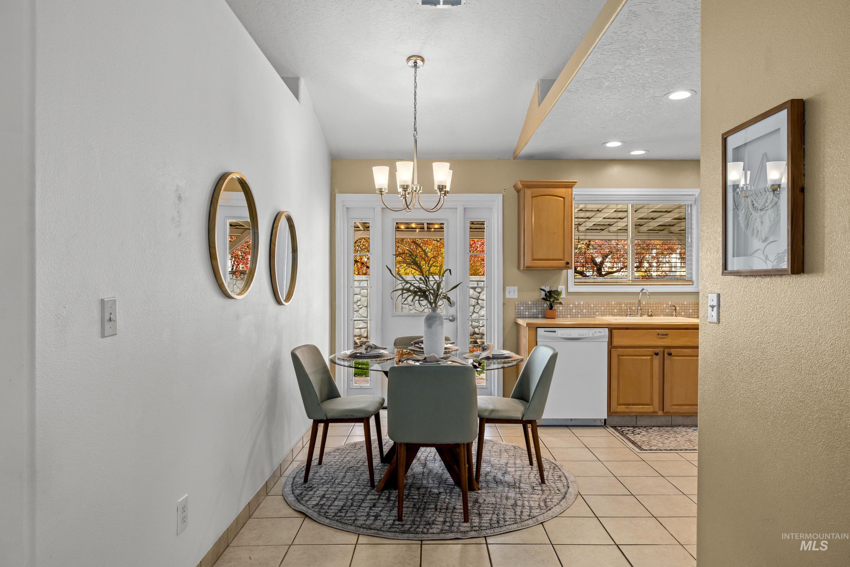 3591 N Bottle Brush Ave