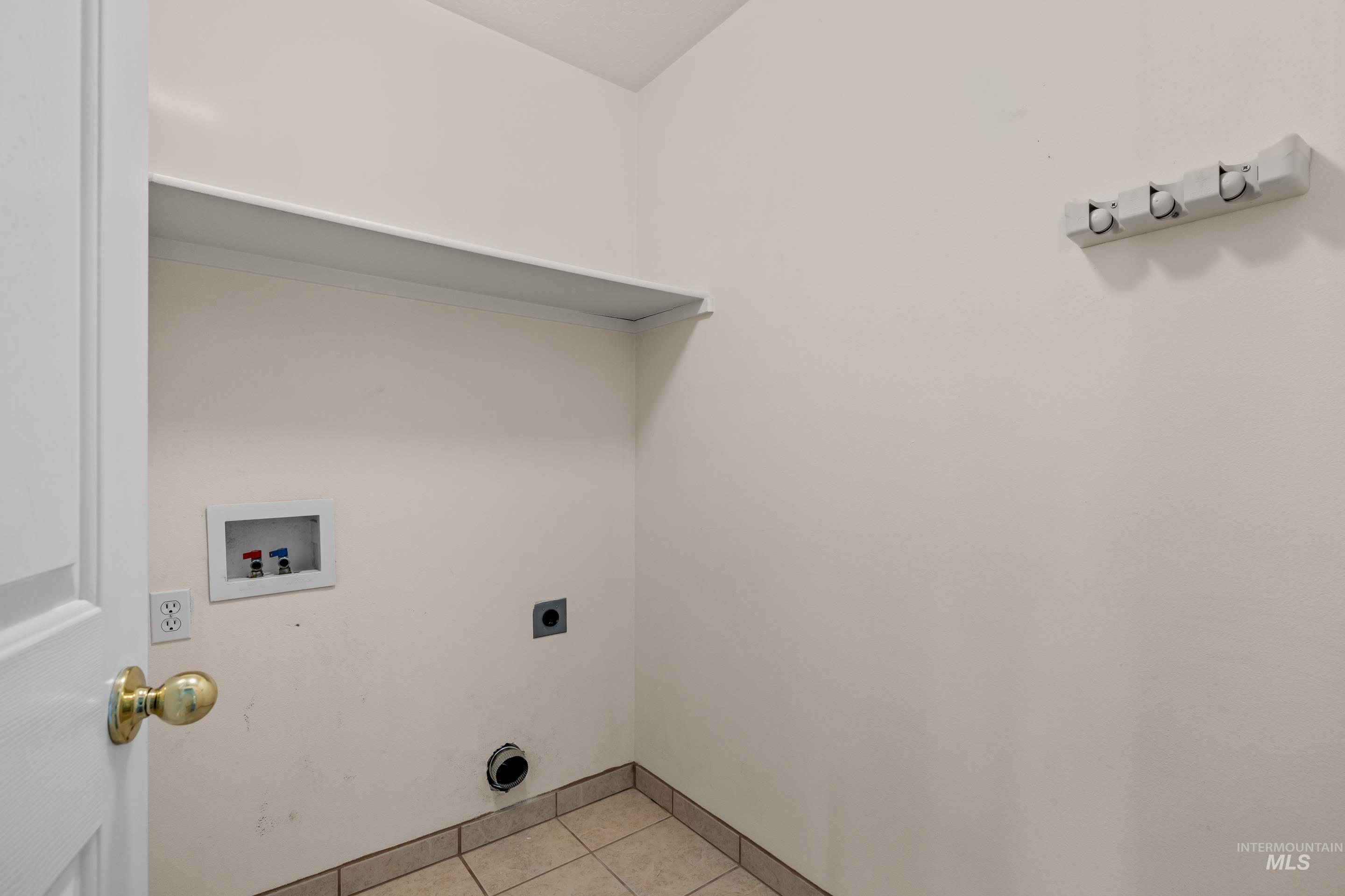 3591 N Bottle Brush Ave