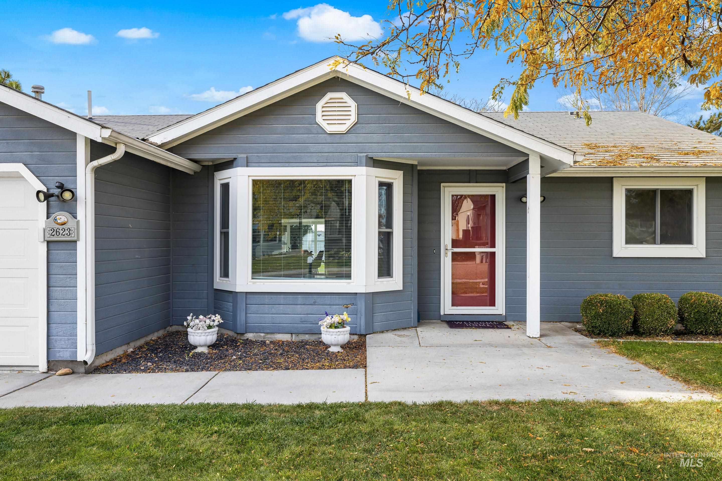 2623 Hillcrest Way