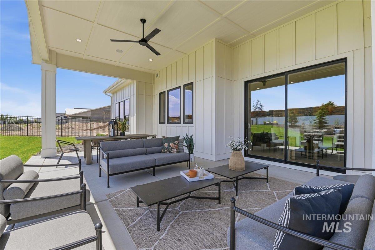 7042 E Chicken Hawk Loop