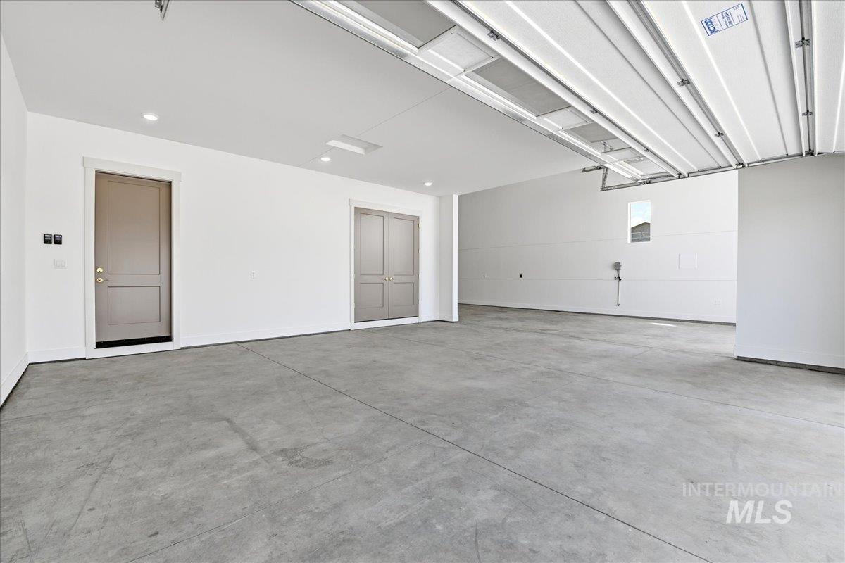 7042 E Chicken Hawk Loop