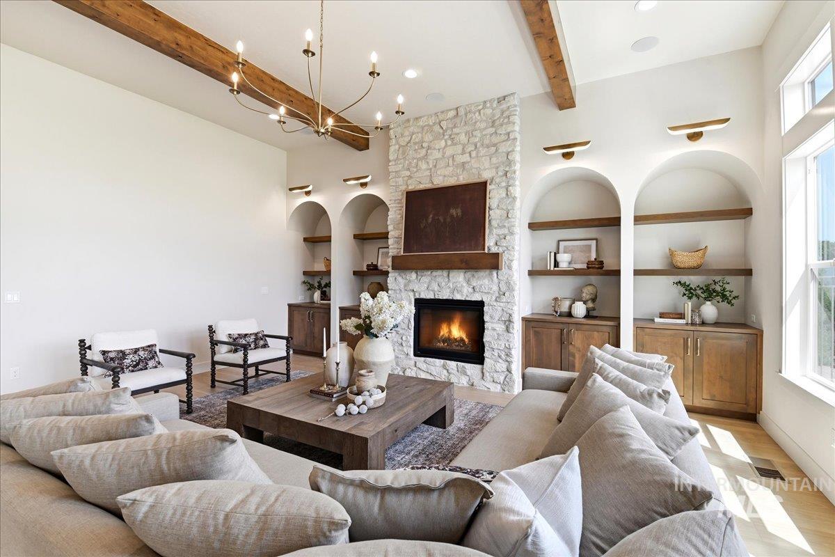 7042 E Chicken Hawk Loop