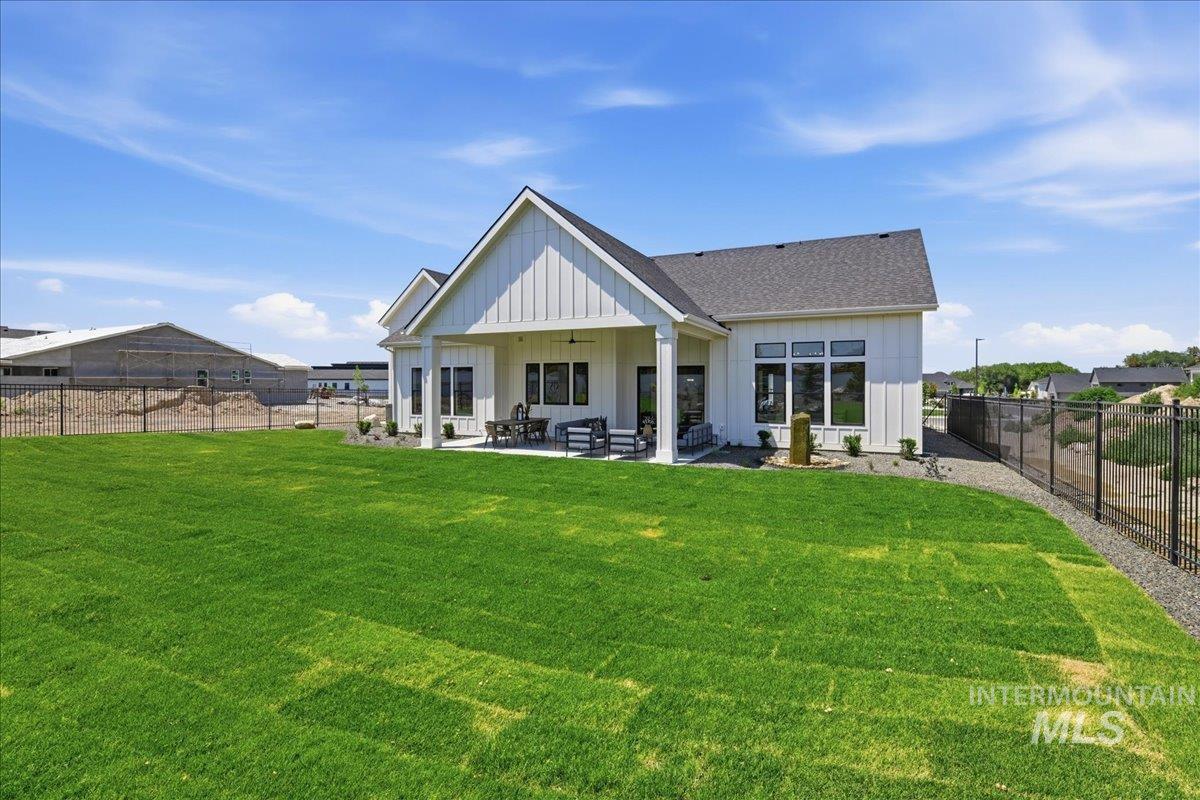7042 E Chicken Hawk Loop