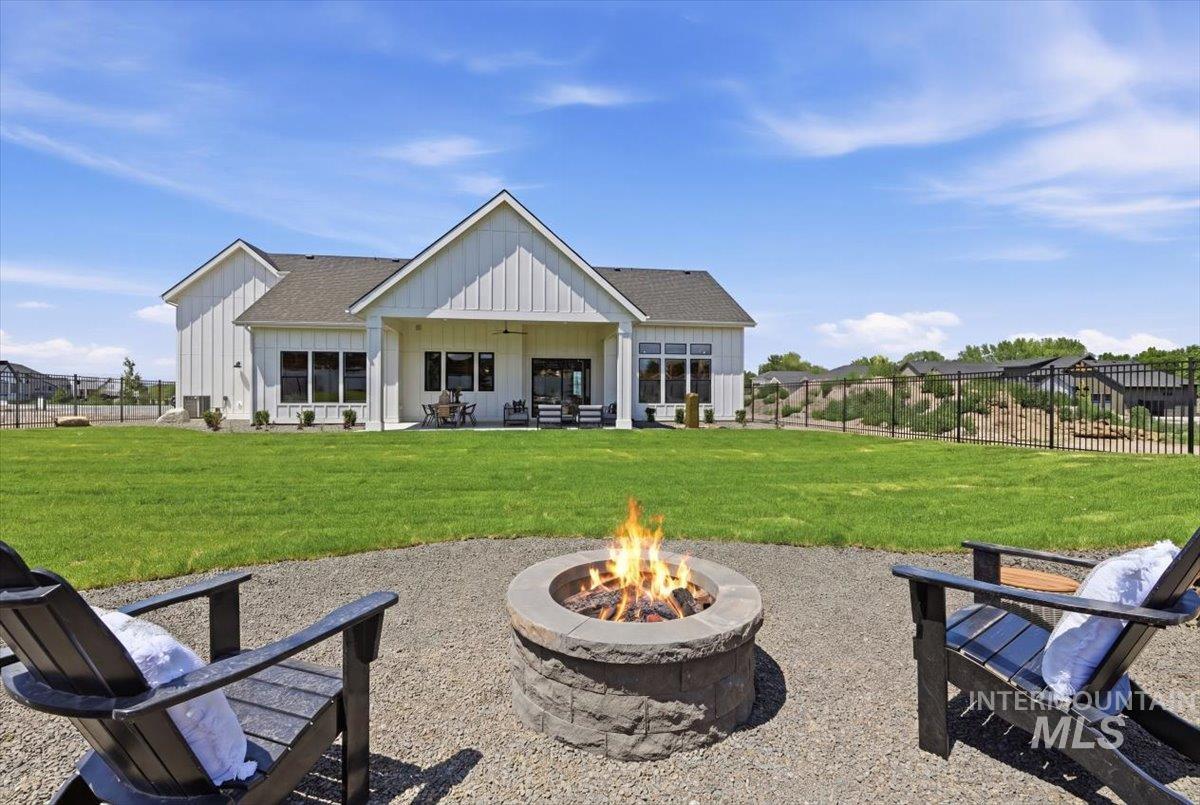 7042 E Chicken Hawk Loop