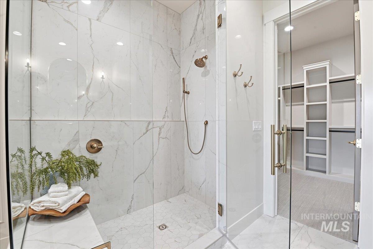 7042 E Chicken Hawk Loop