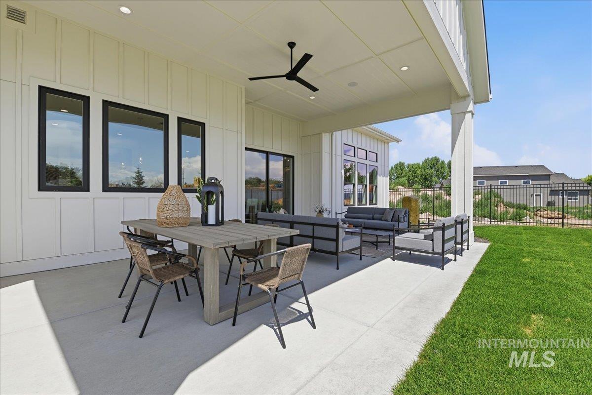 7042 E Chicken Hawk Loop