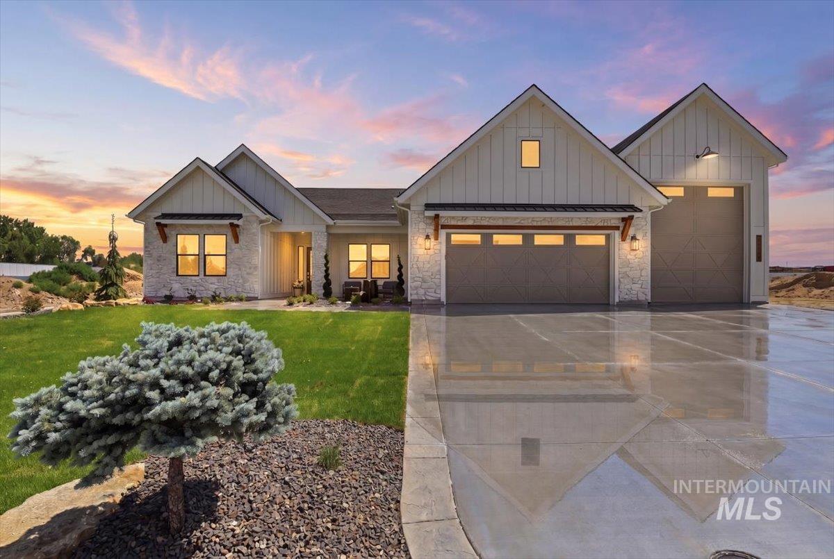 7042 E Chicken Hawk Loop
