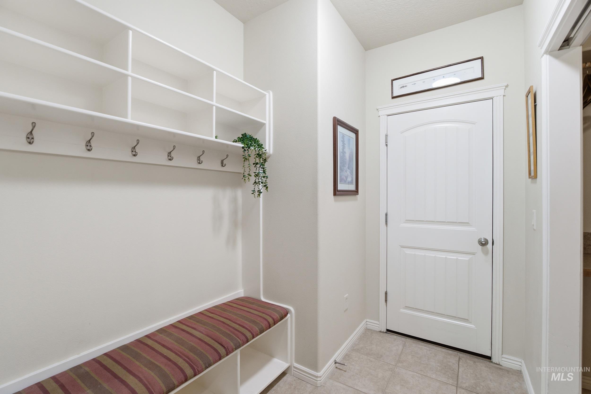 10980 W Greyling Dr.