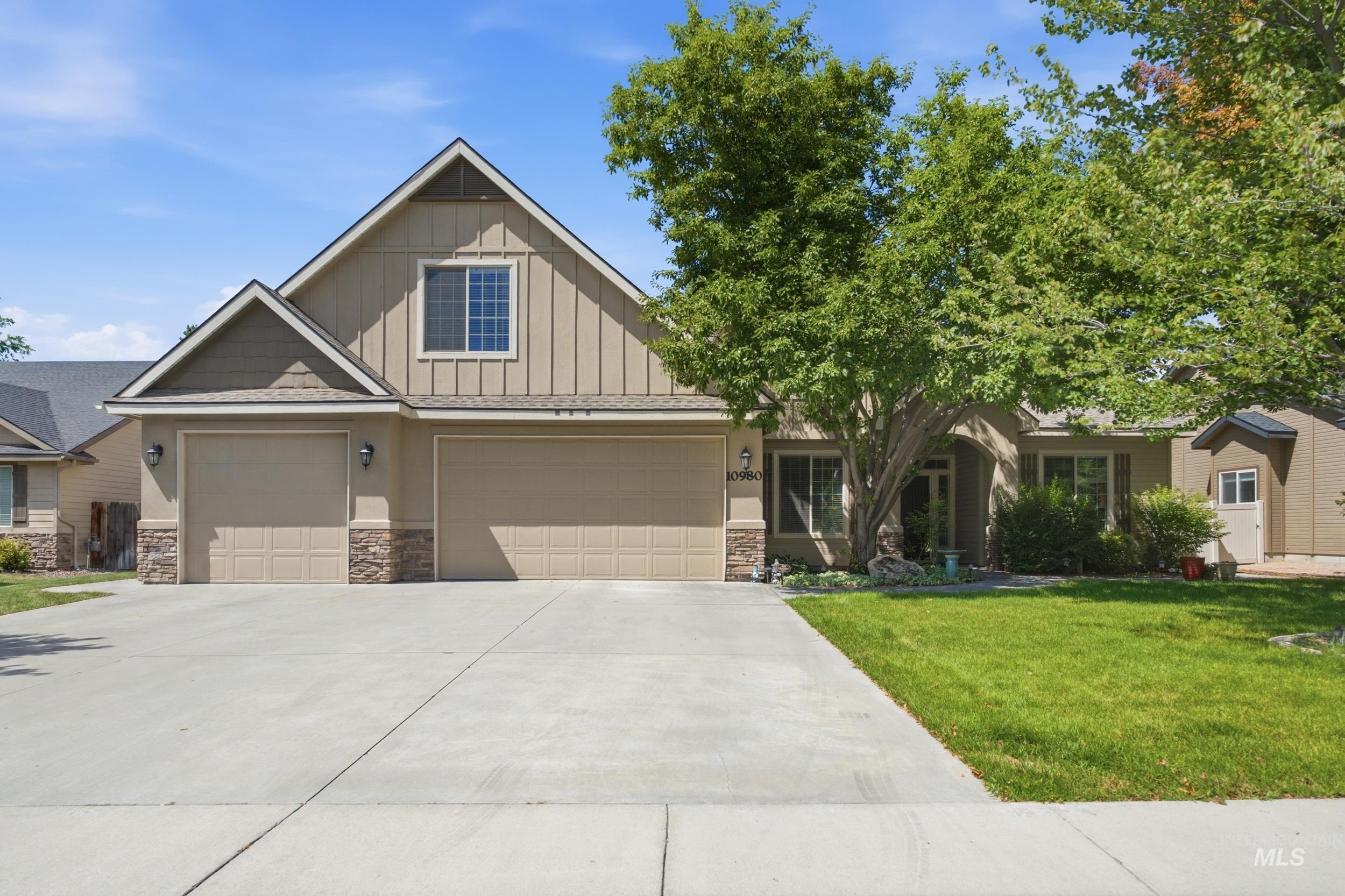 10980 W Greyling Dr.