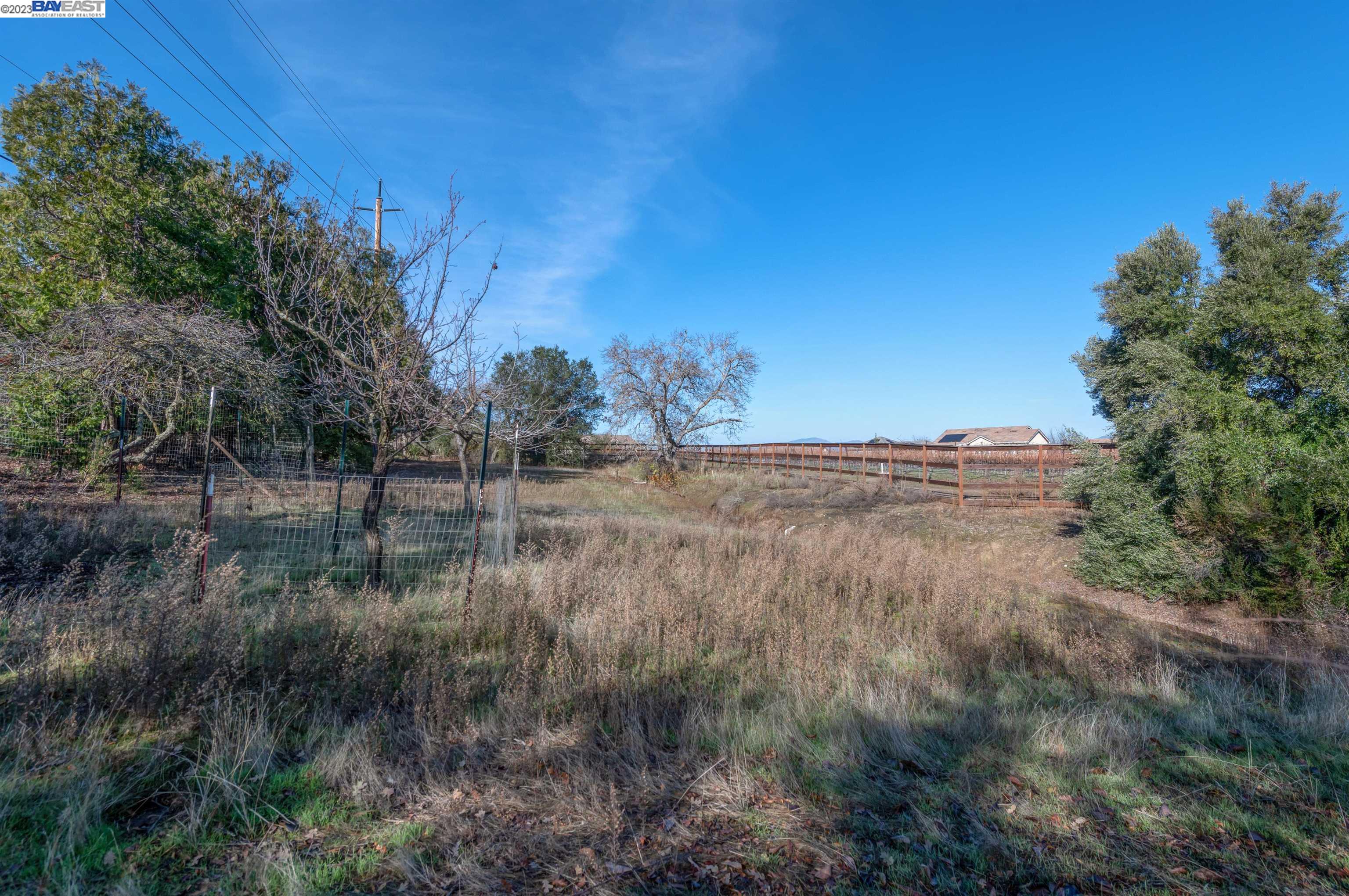 1627 Safreno St
