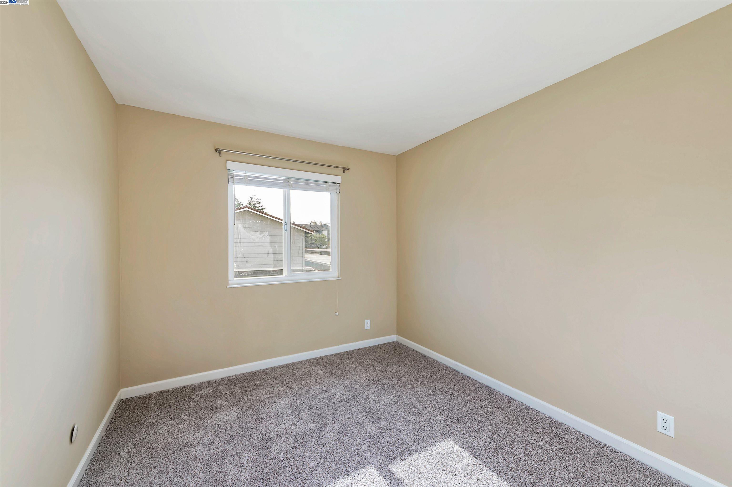4898 Saginaw Cir