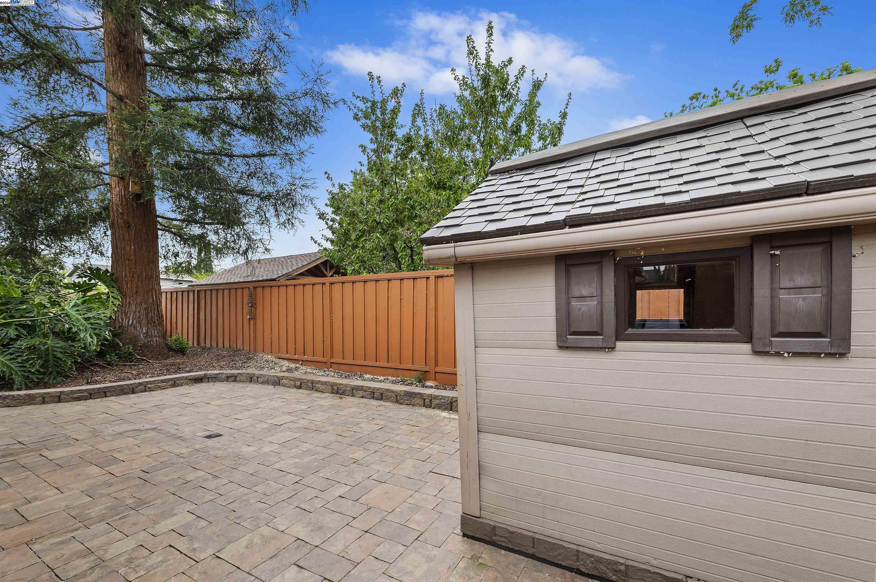 1564 Greenwood Rd