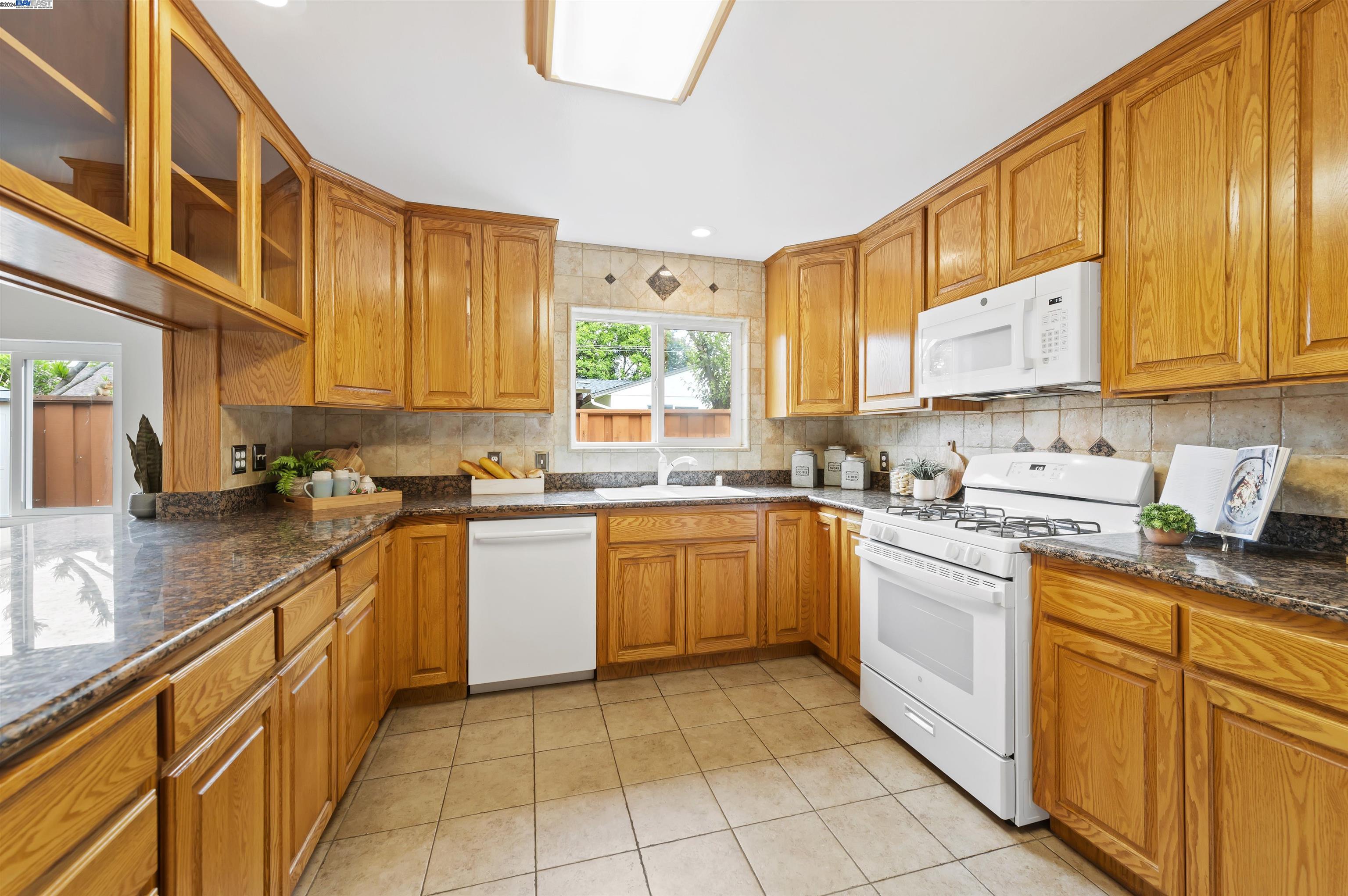 1564 Greenwood Rd