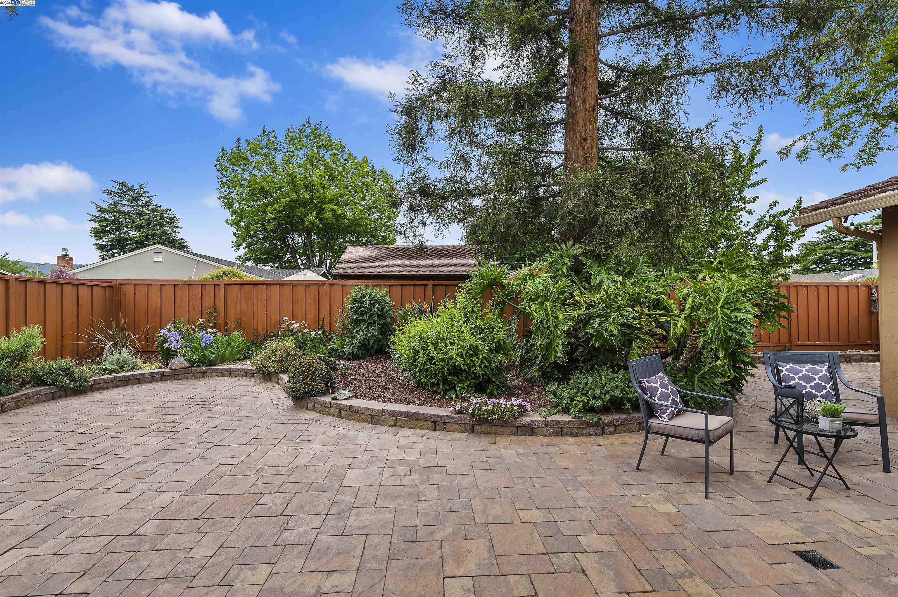 1564 Greenwood Rd