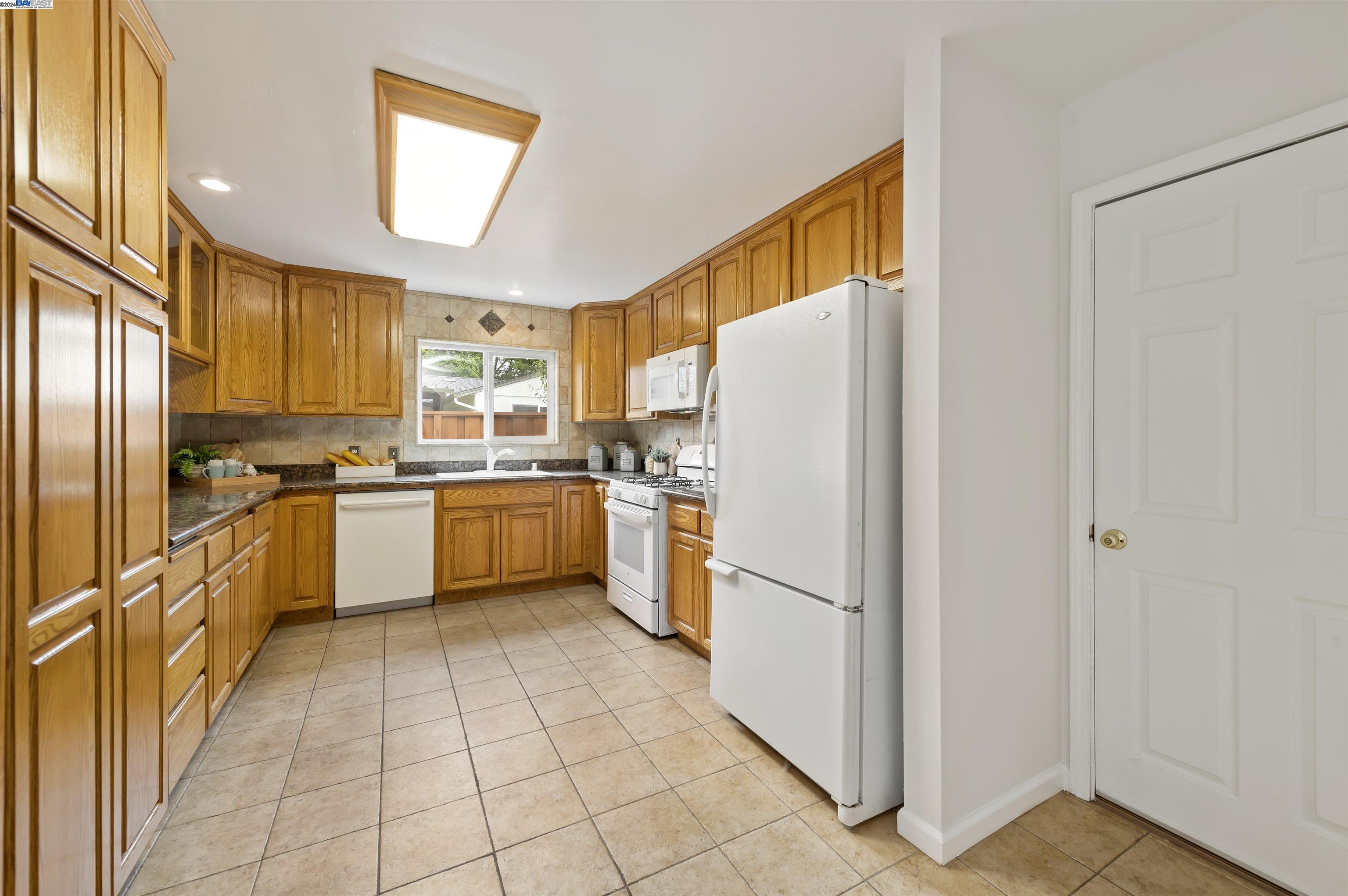 1564 Greenwood Rd