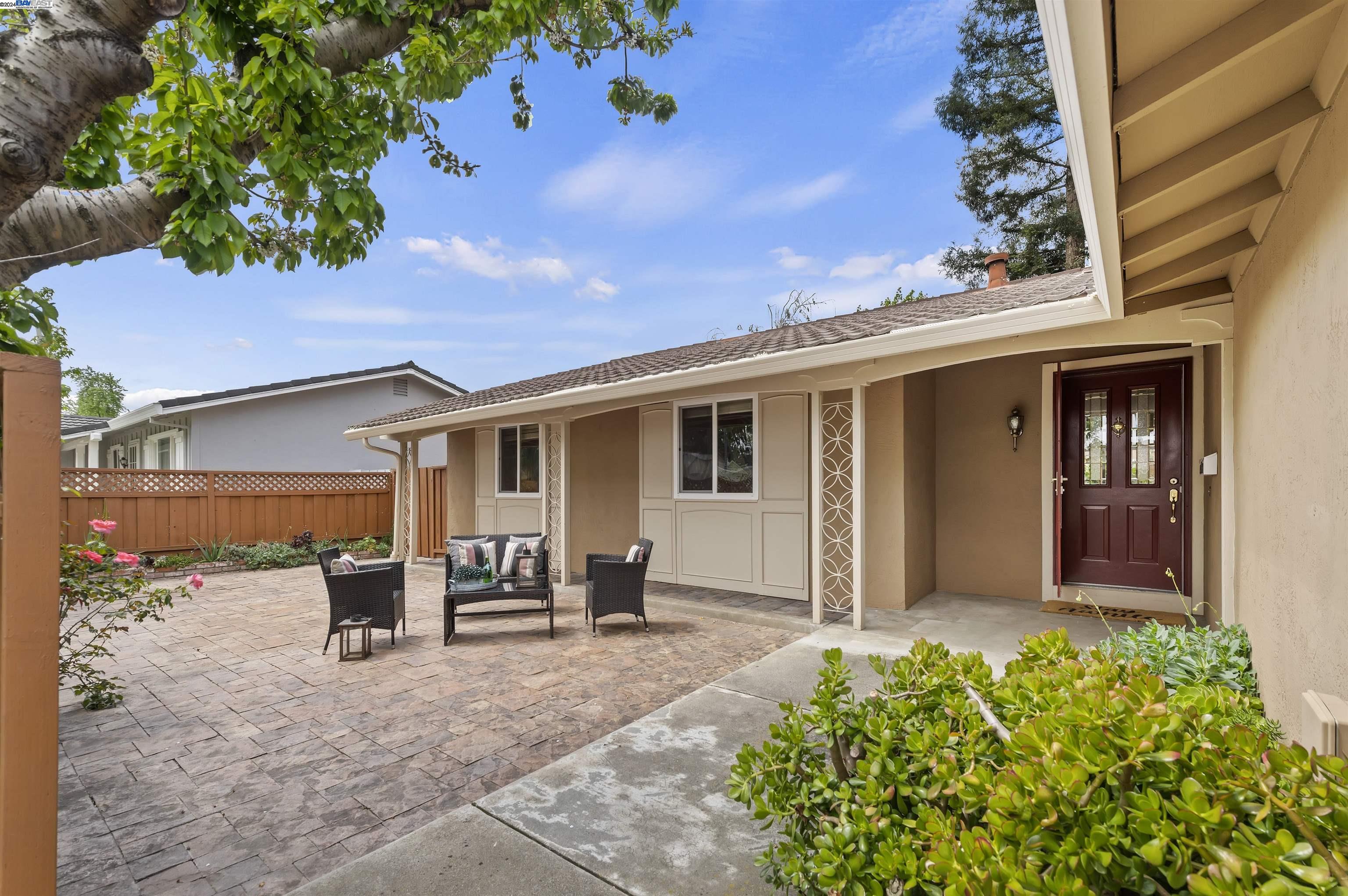 1564 Greenwood Rd