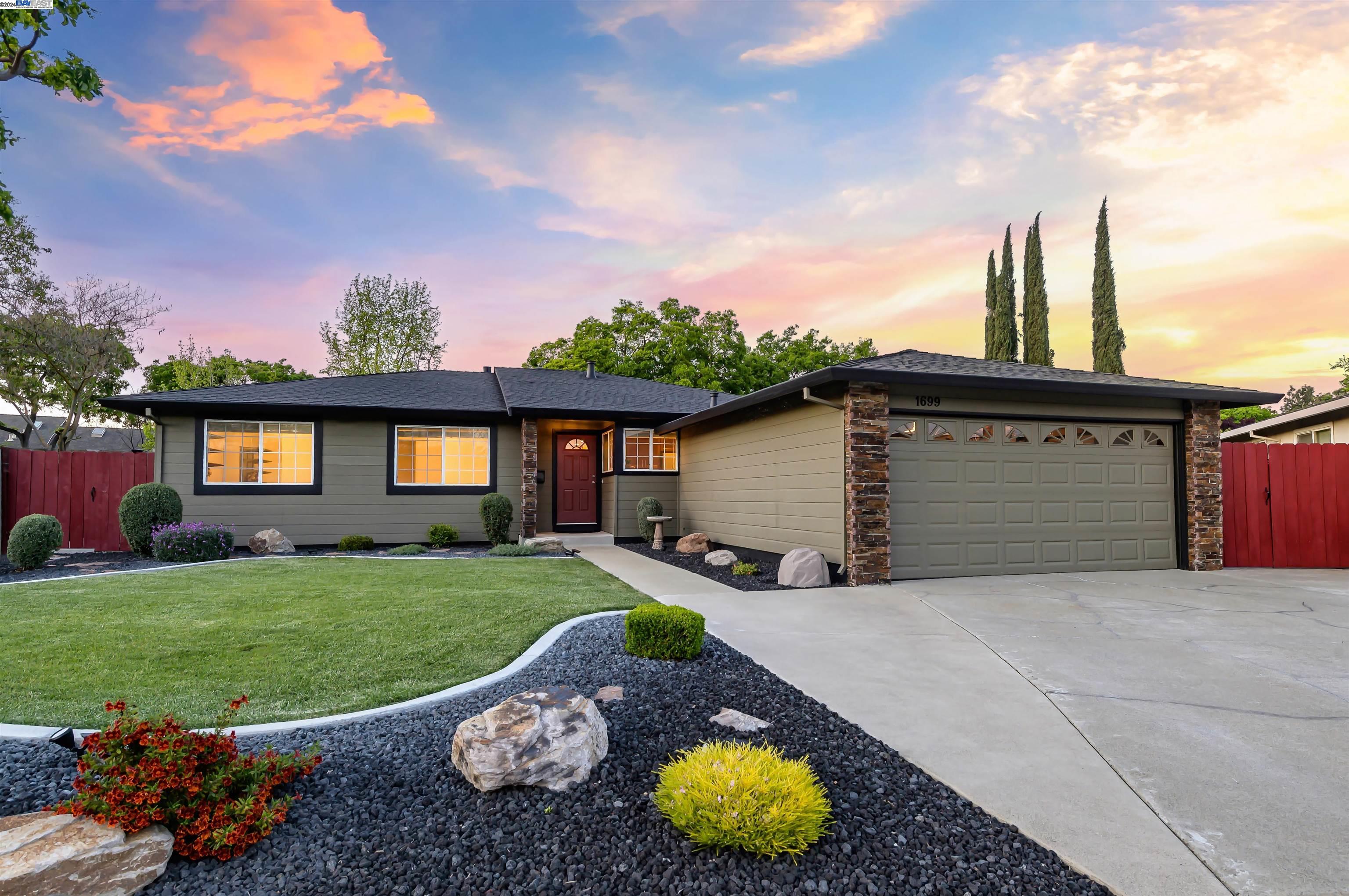1699 Bivar Ct