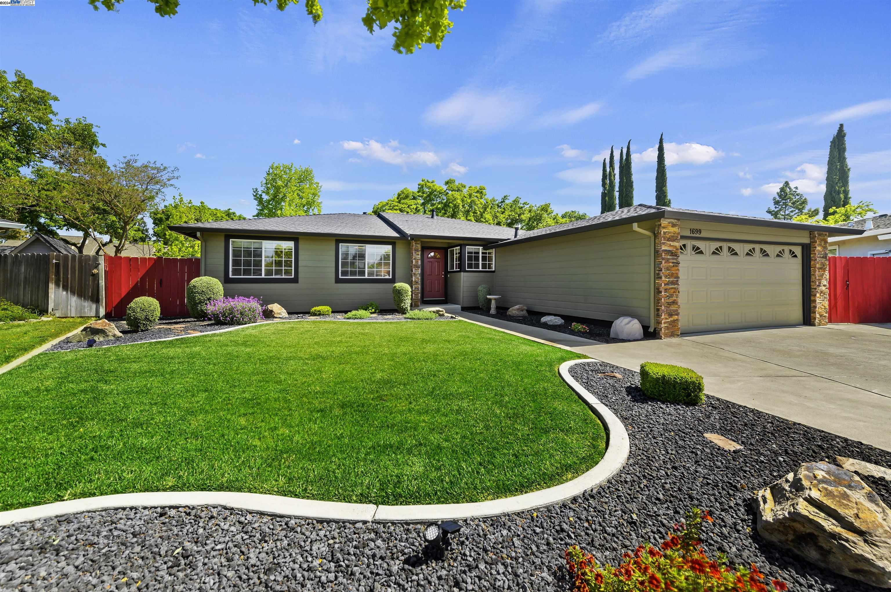 1699 Bivar Ct