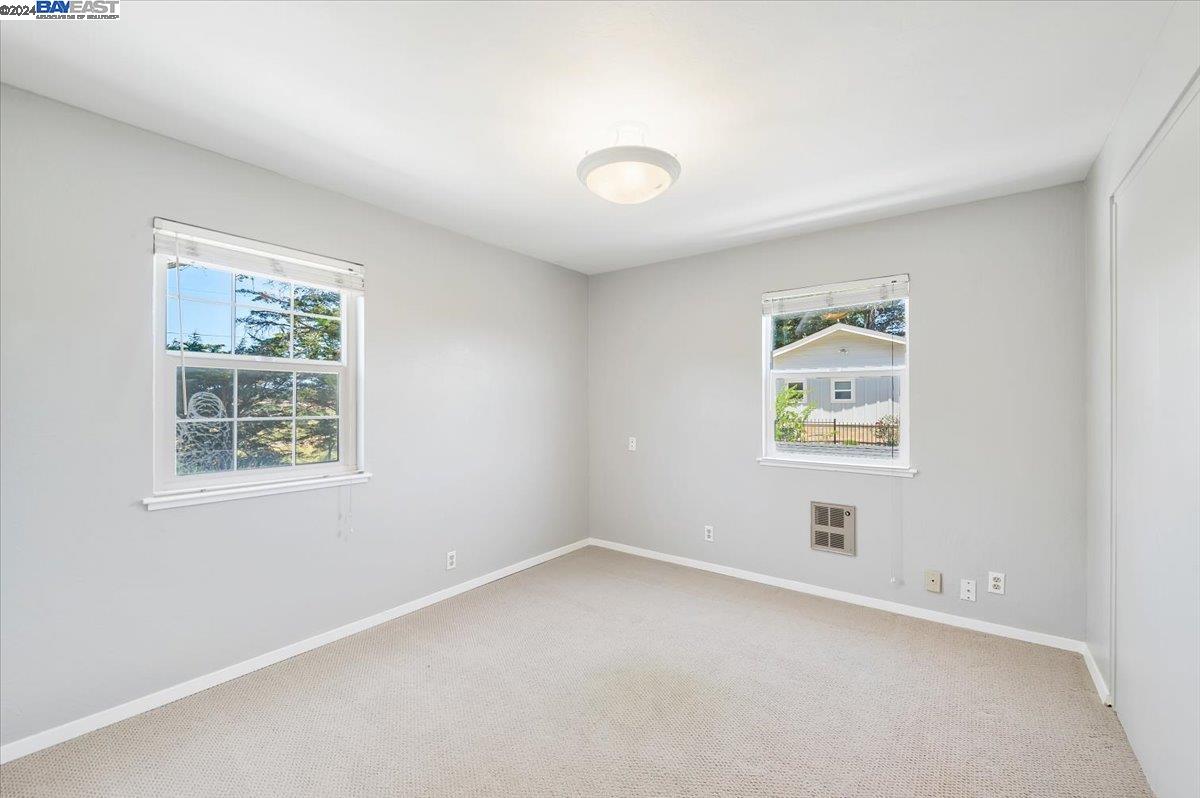 6869 Sunnyslope Ave