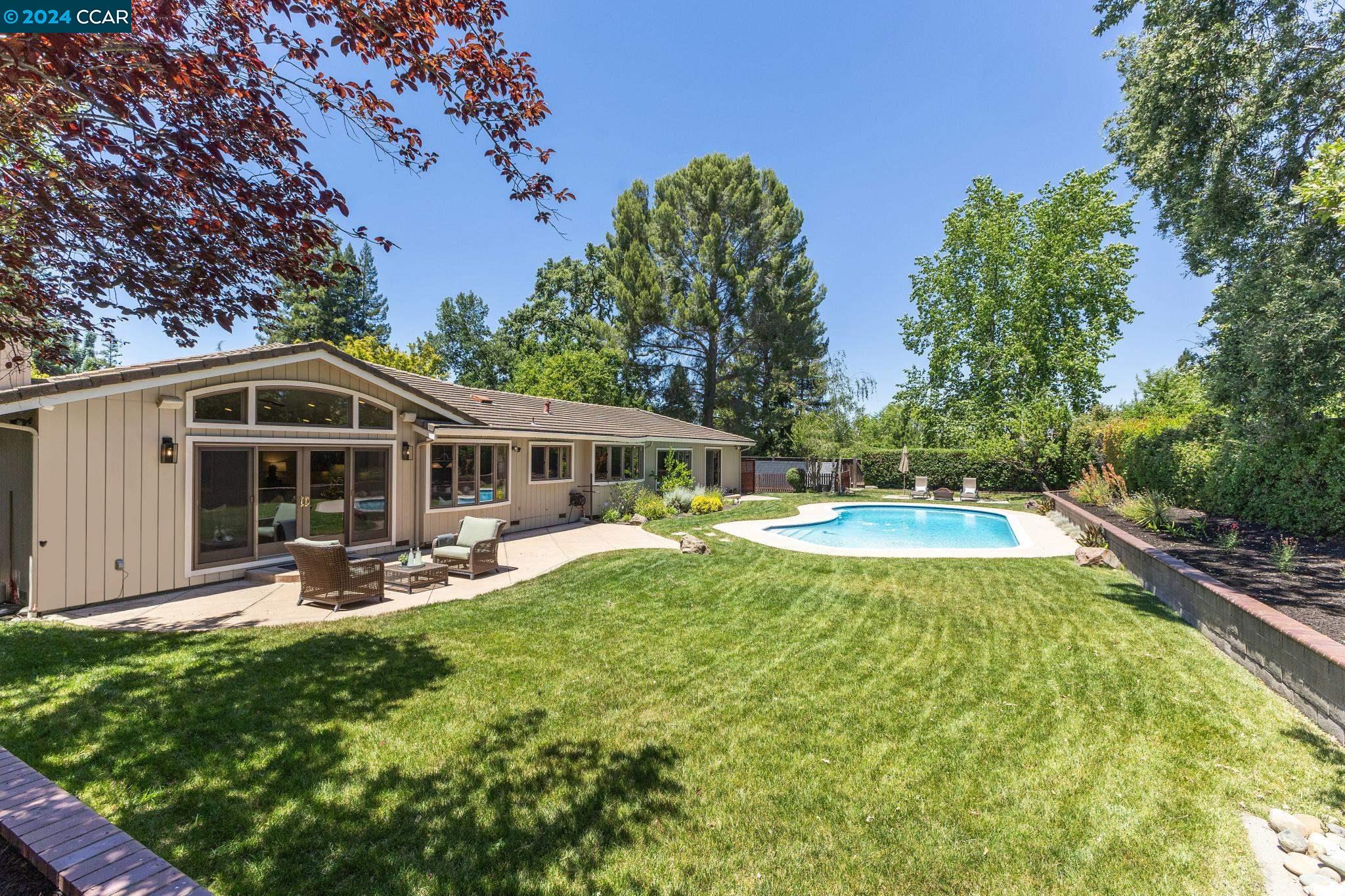 768 Contada Cir