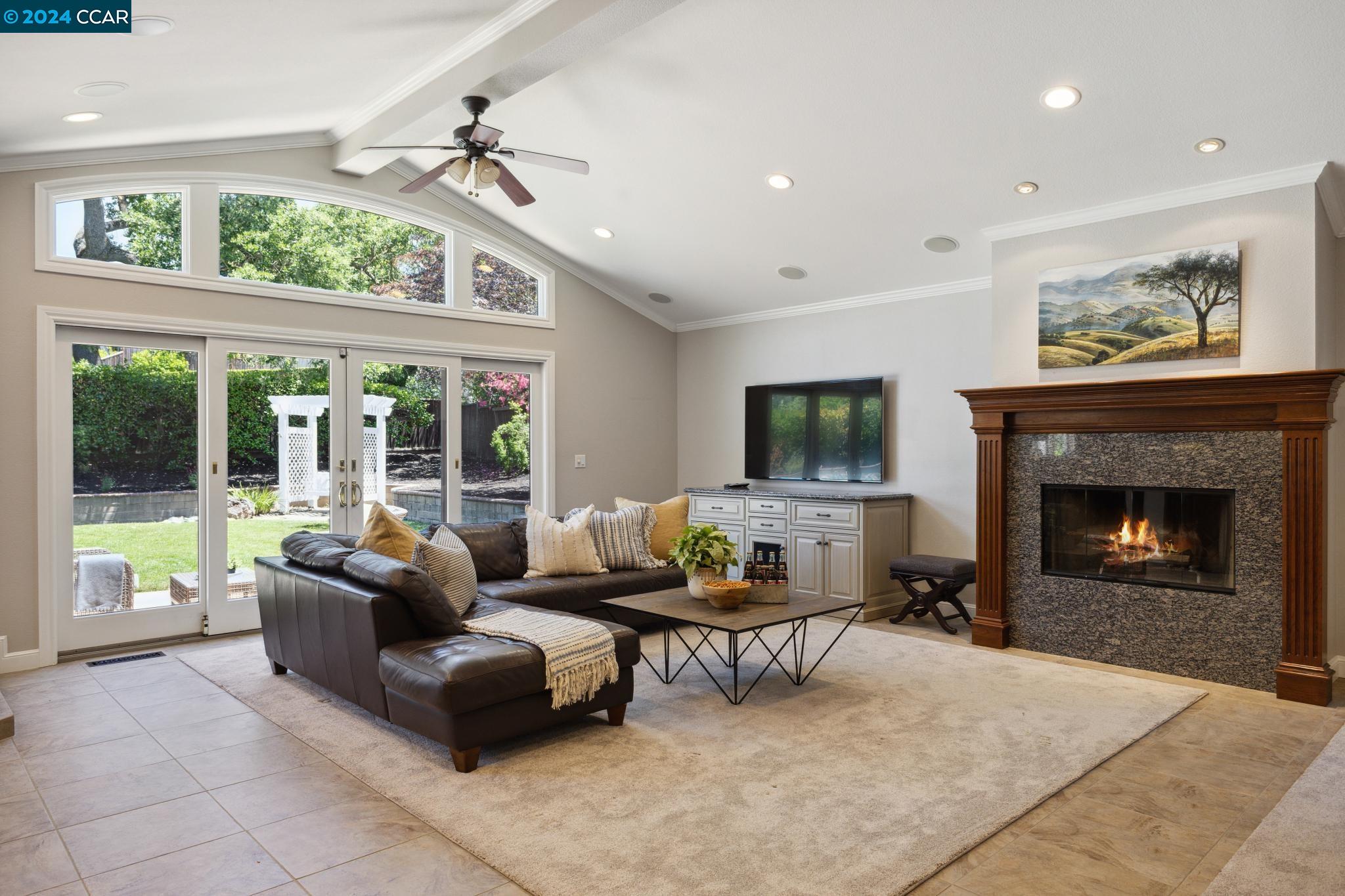 768 Contada Cir