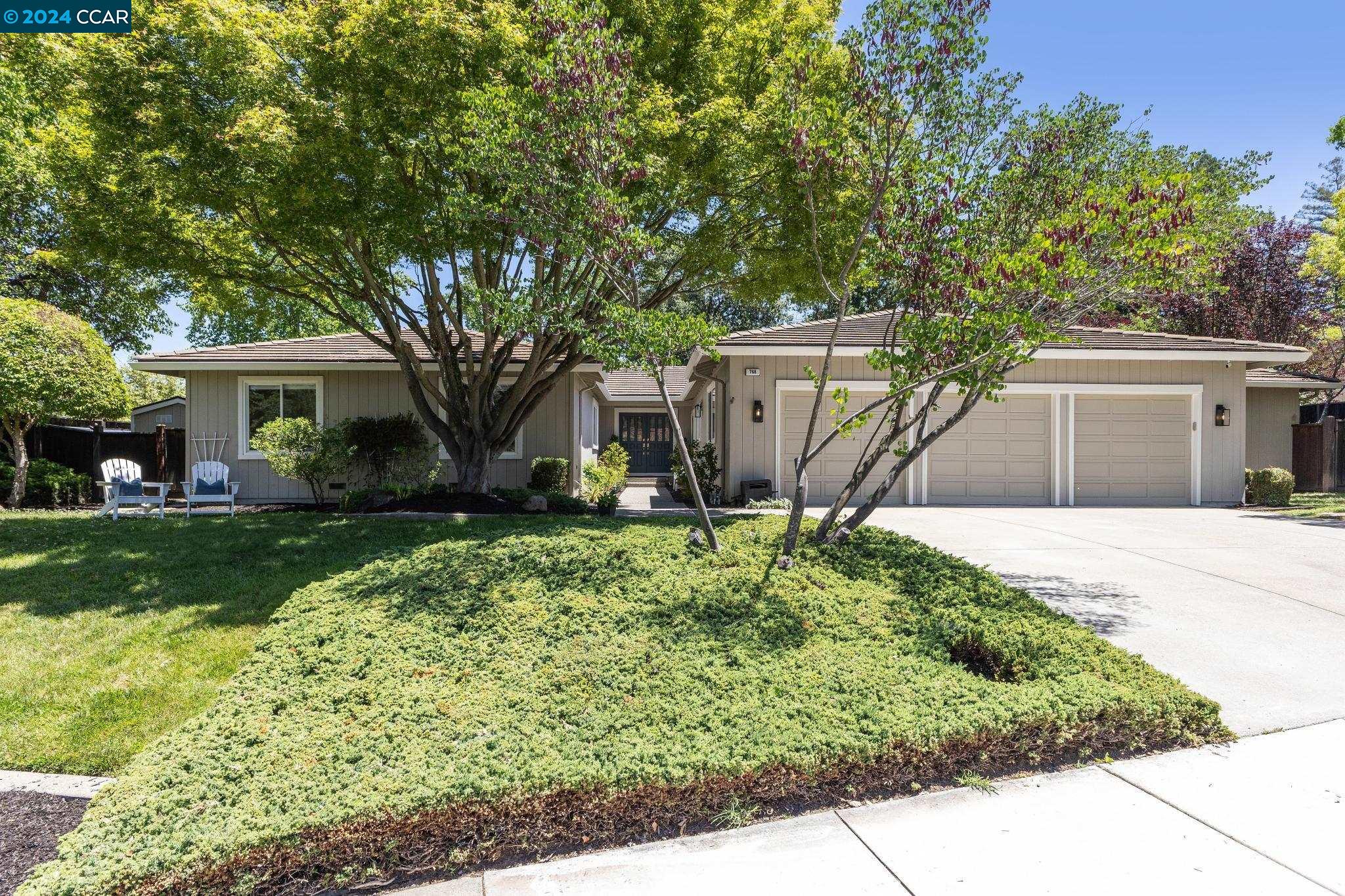 768 Contada Cir