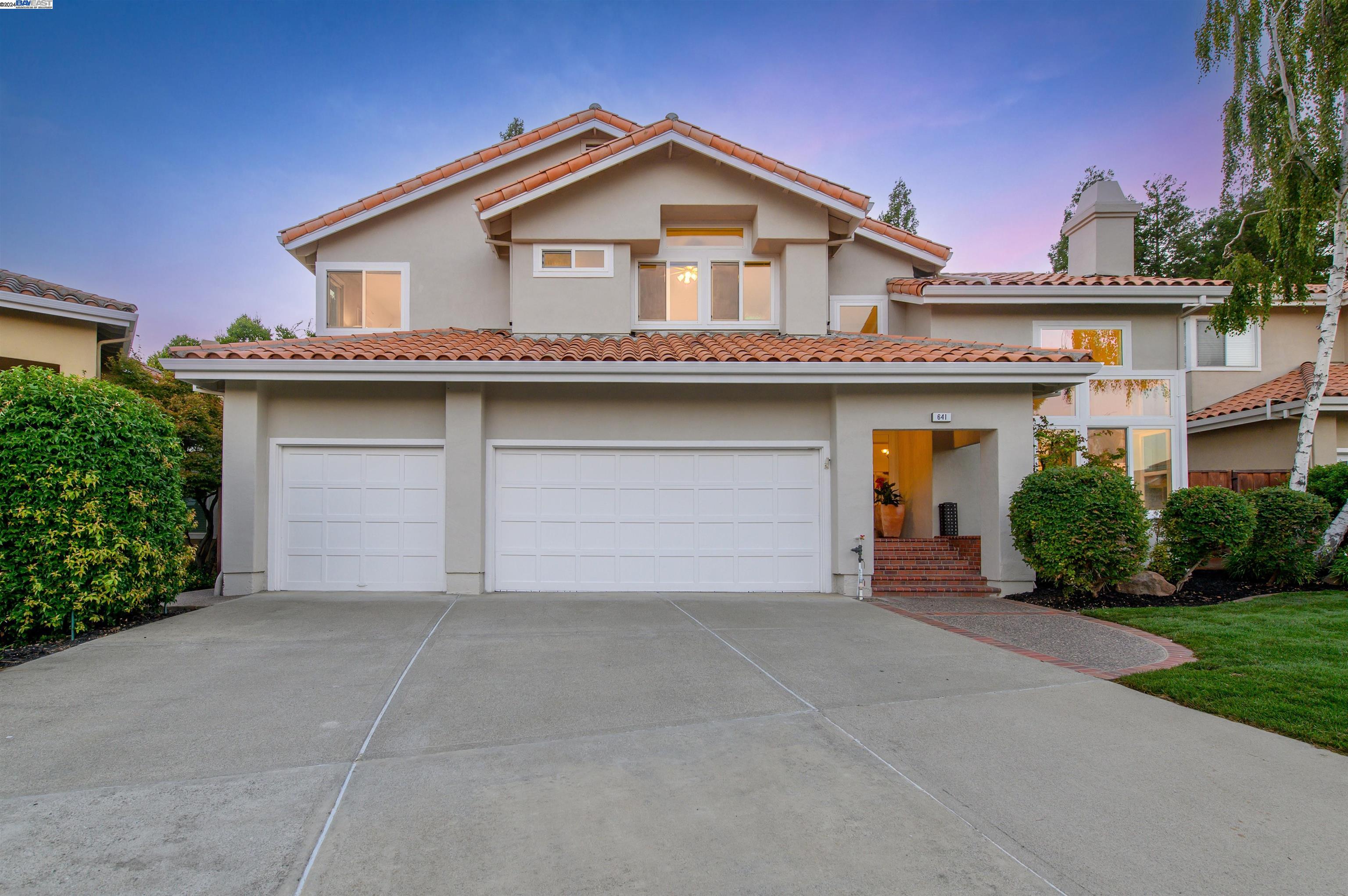 641 Crystal Ct