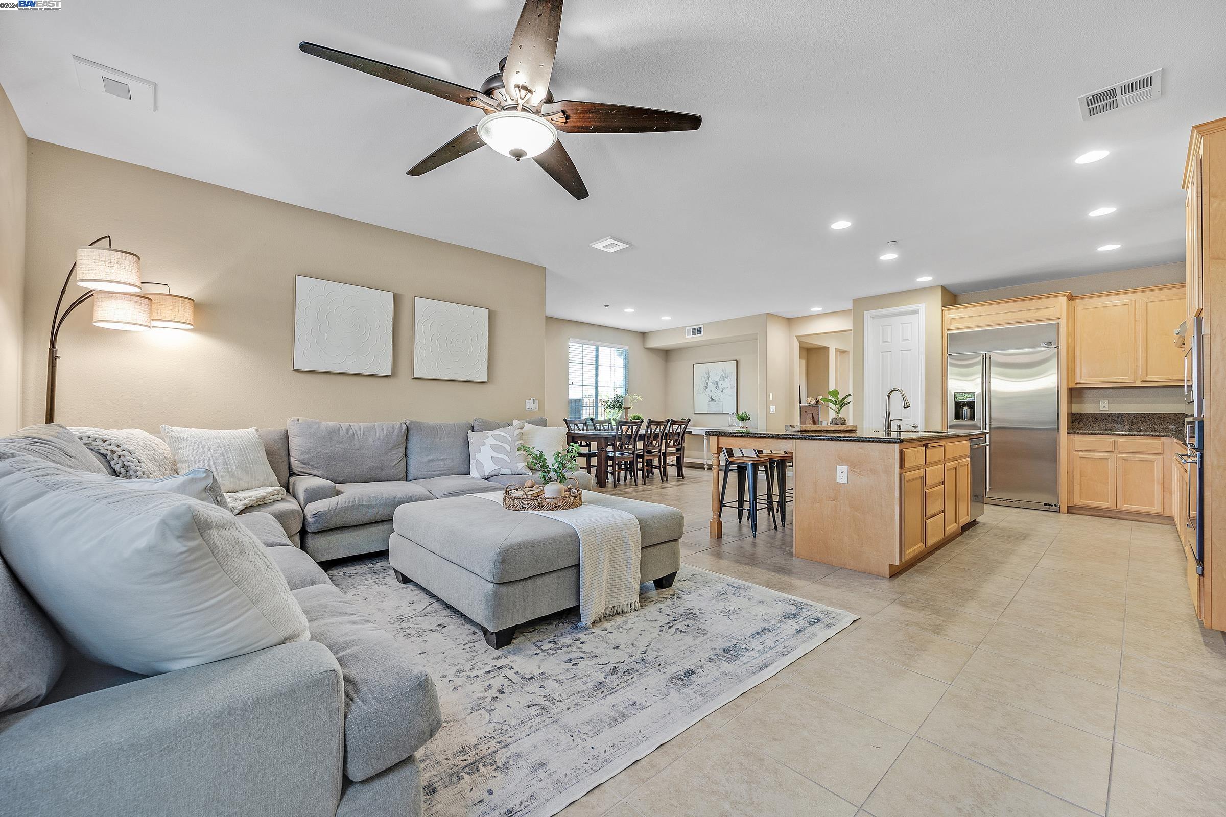 2975 Rivers Bend Cir