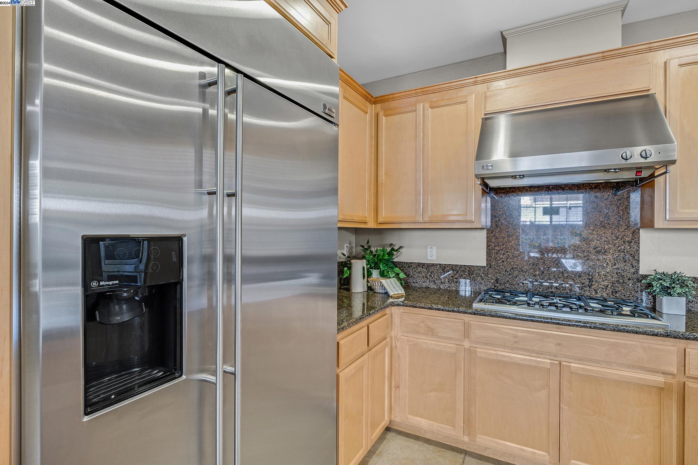 2975 Rivers Bend Cir