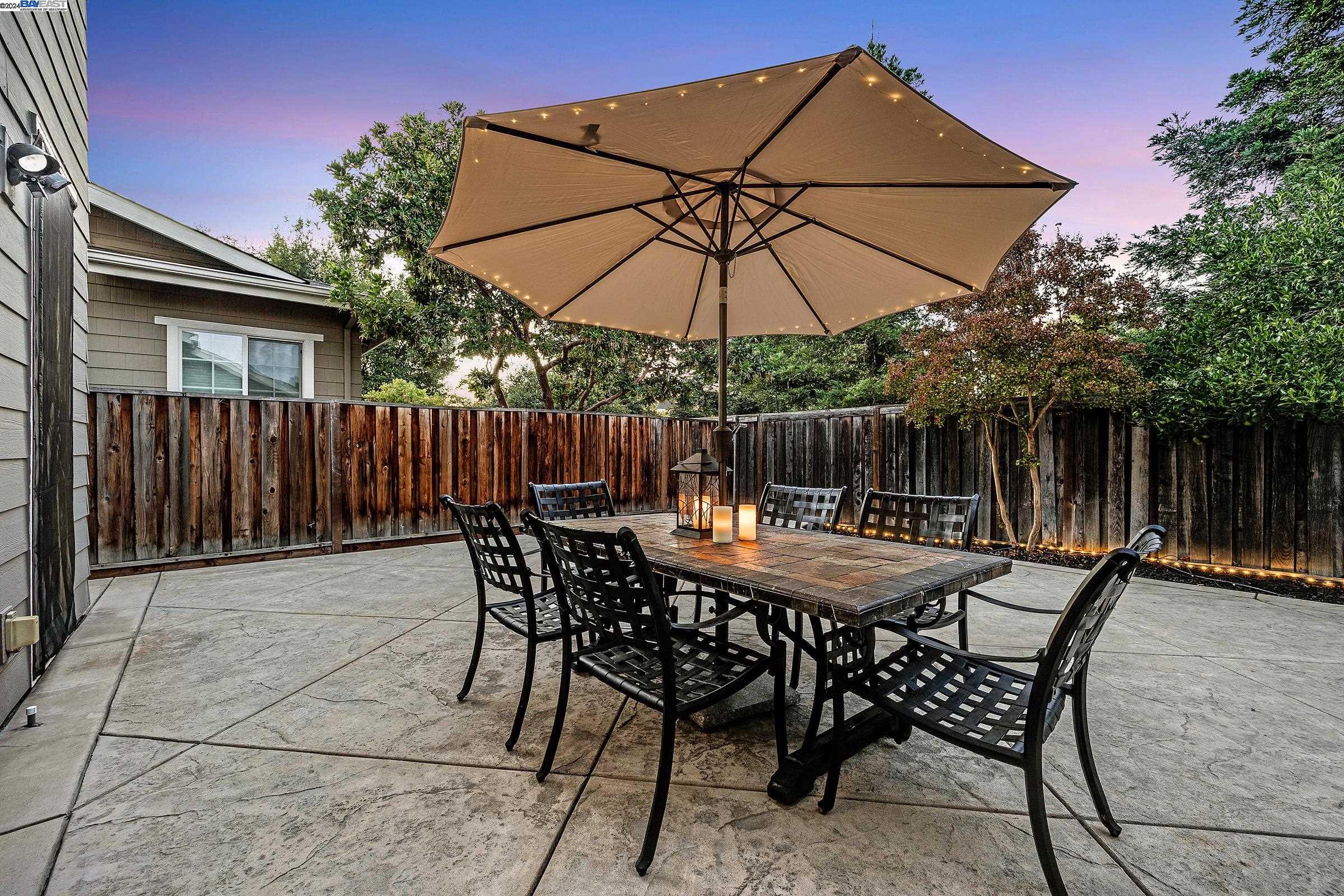 2975 Rivers Bend Cir
